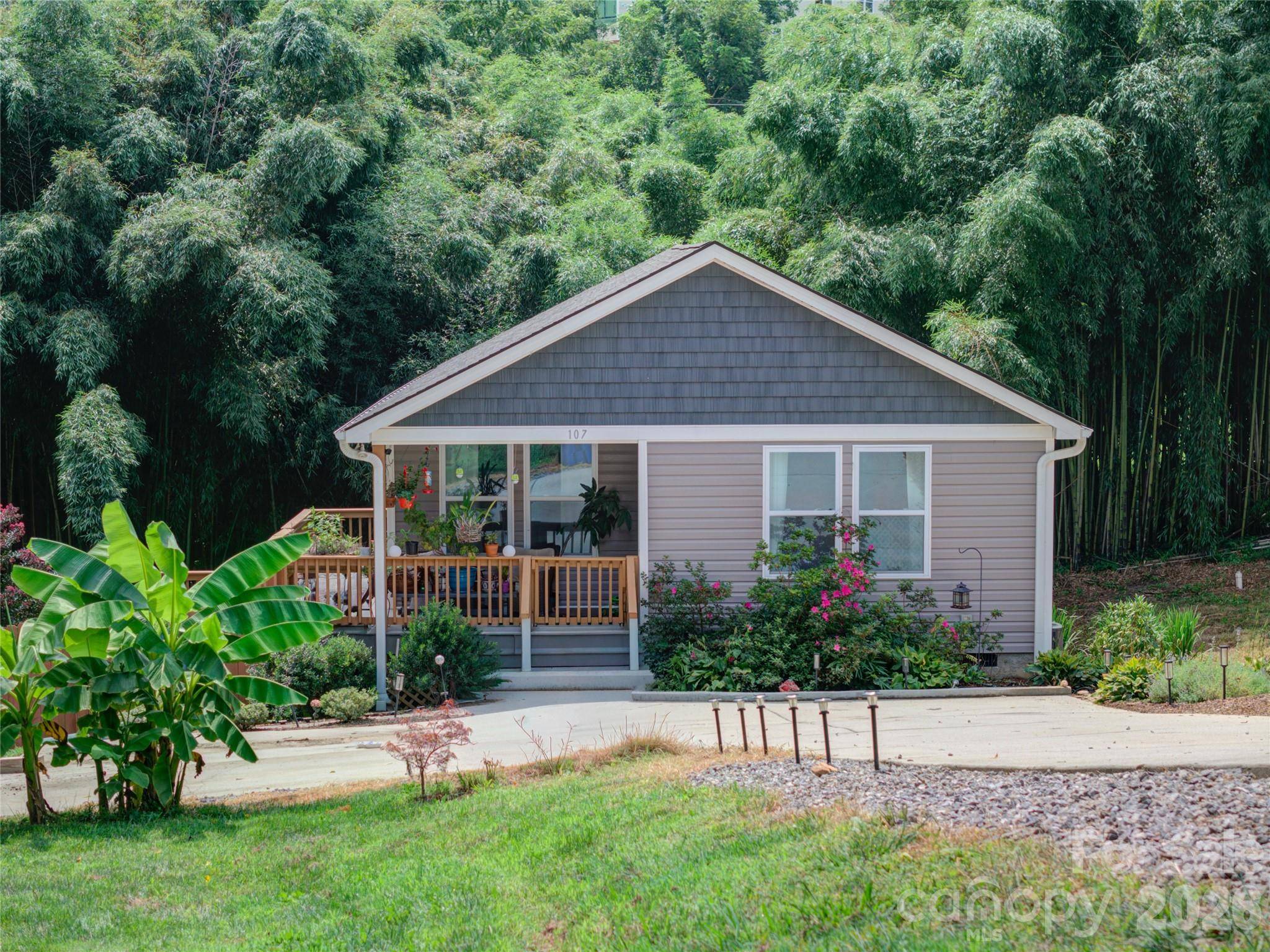107 Forest ST, Asheville, NC 28803