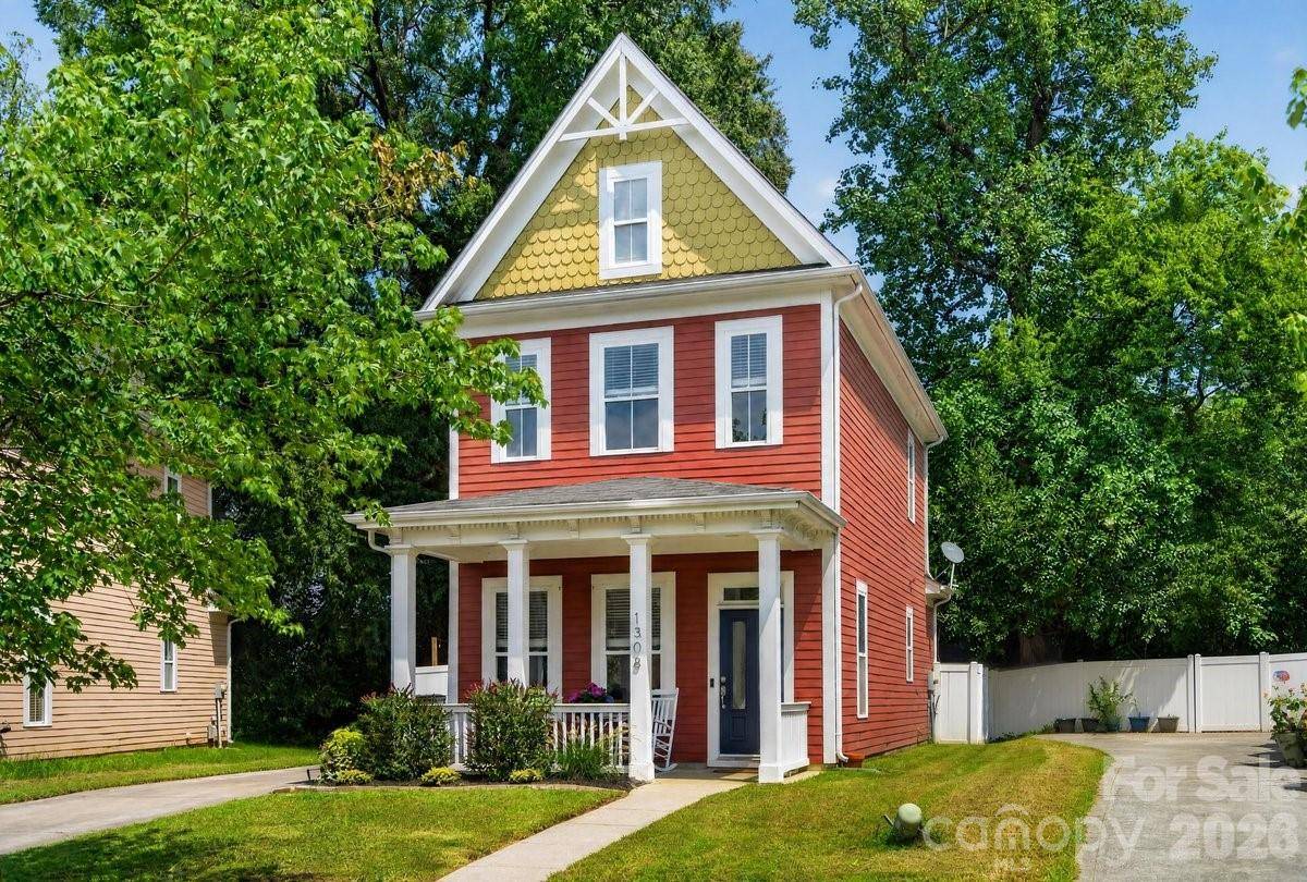 1308 Rising Oak DR, Charlotte, NC 28206