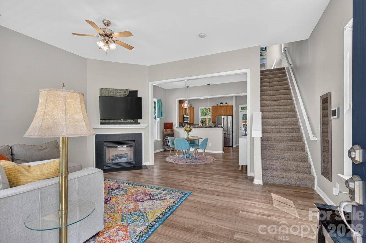1308 Rising Oak DR, Charlotte, NC 28206