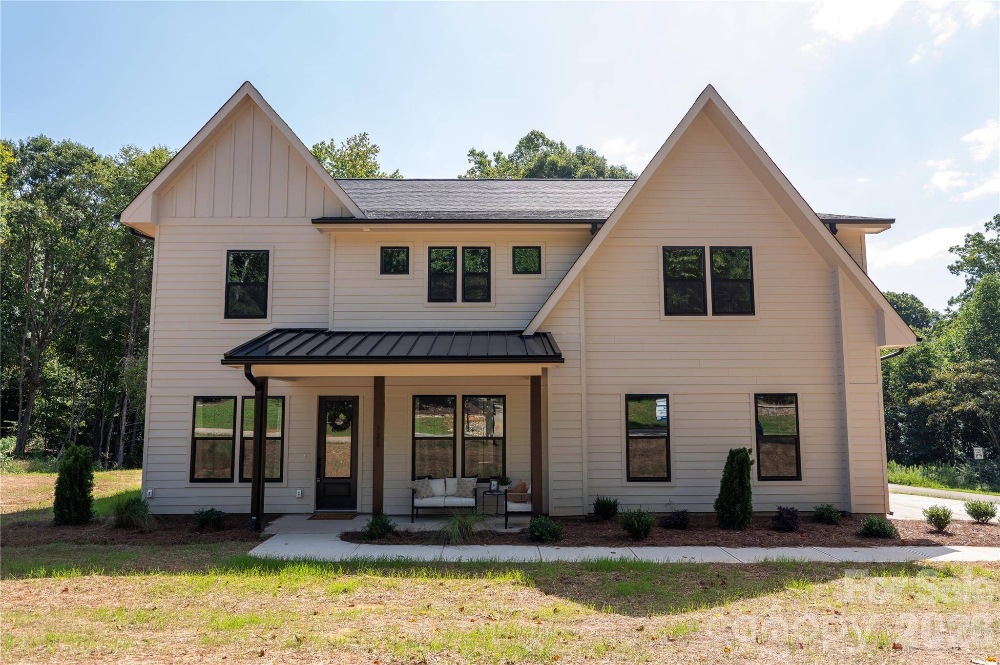 320 Laurel Crest DR, Kannapolis, NC 28081