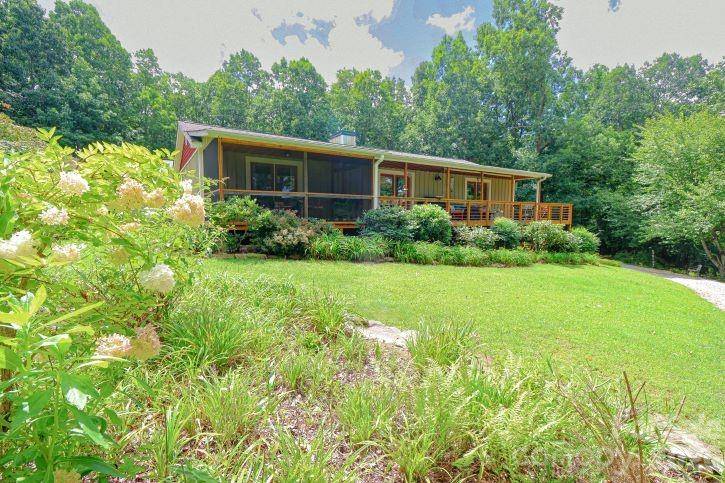 141 Owl Haven LN, Cedar Mountain, NC 28718