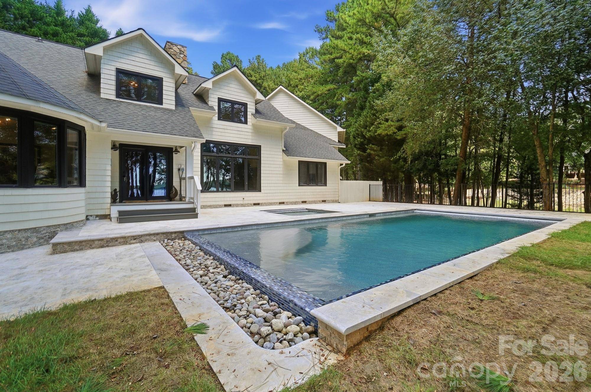 9265 Belle Pines CT, Sherrills Ford, NC 28673