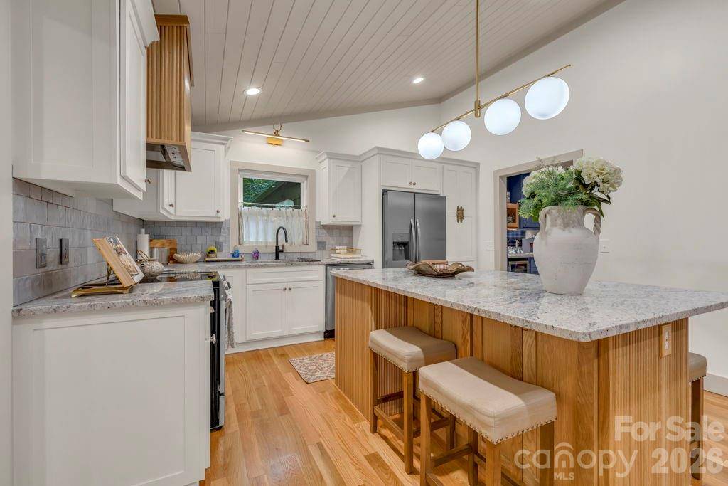 2281 Old Nc Highway 16 HWY, Jefferson, NC 28640