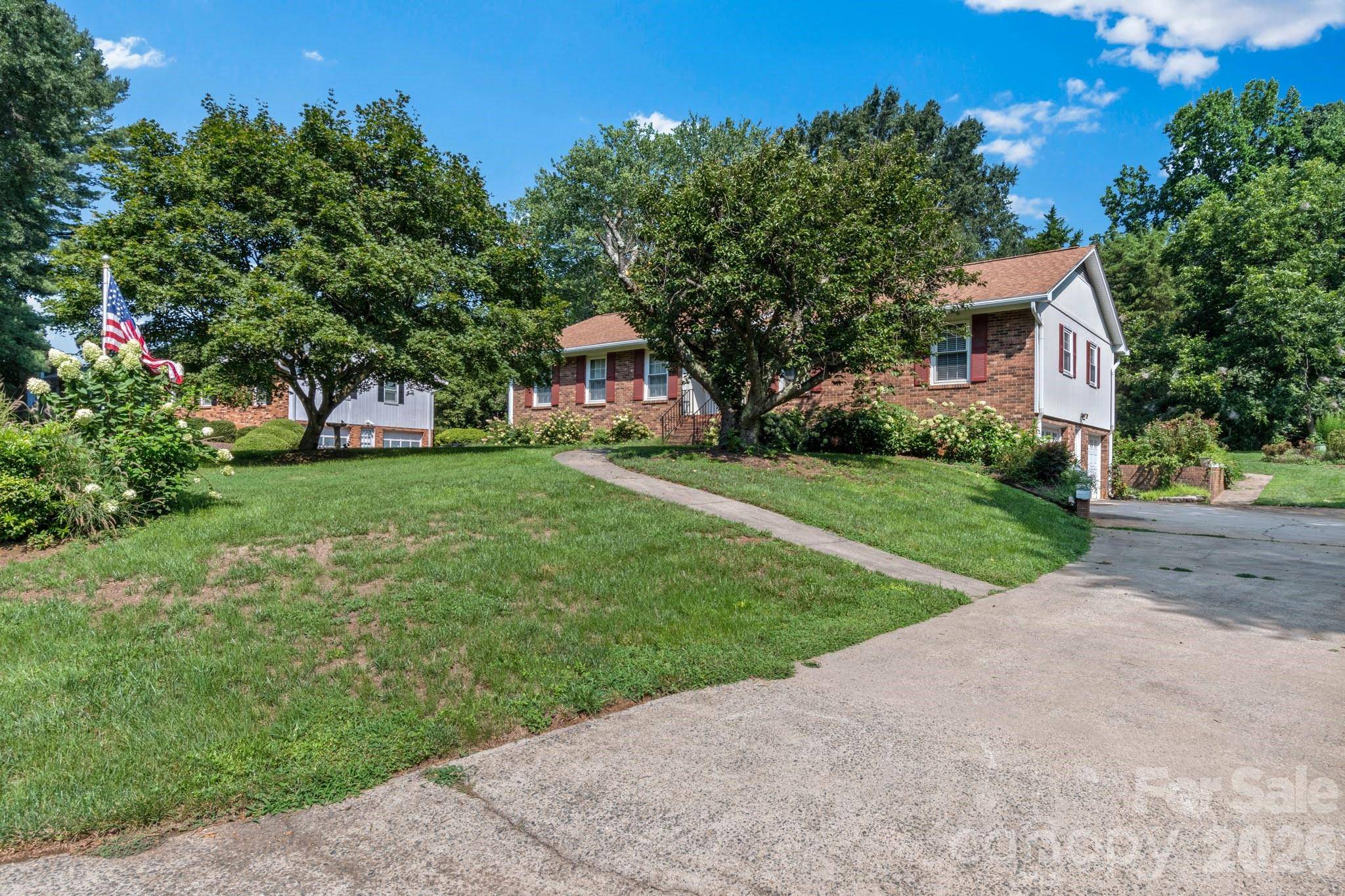 145 Stanwell CT, Clemmons, NC 27012
