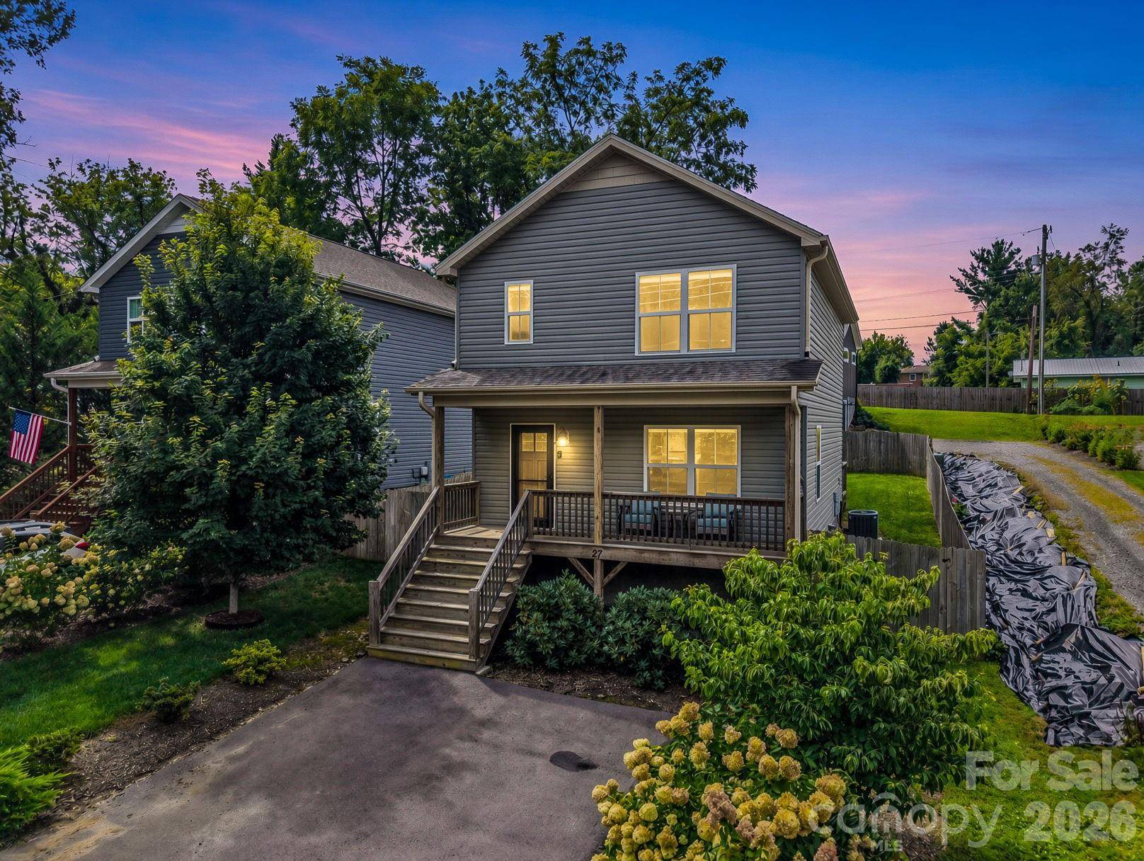27 Busbee View RD, Asheville, NC 28803