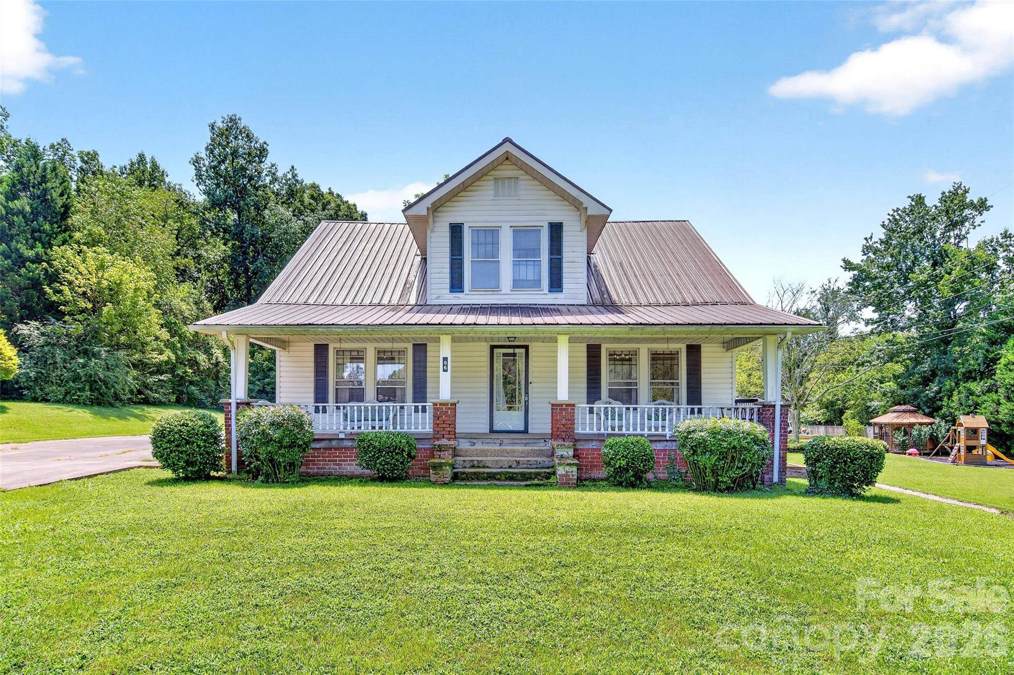 96 Huntsville RD, Marion, NC 28752