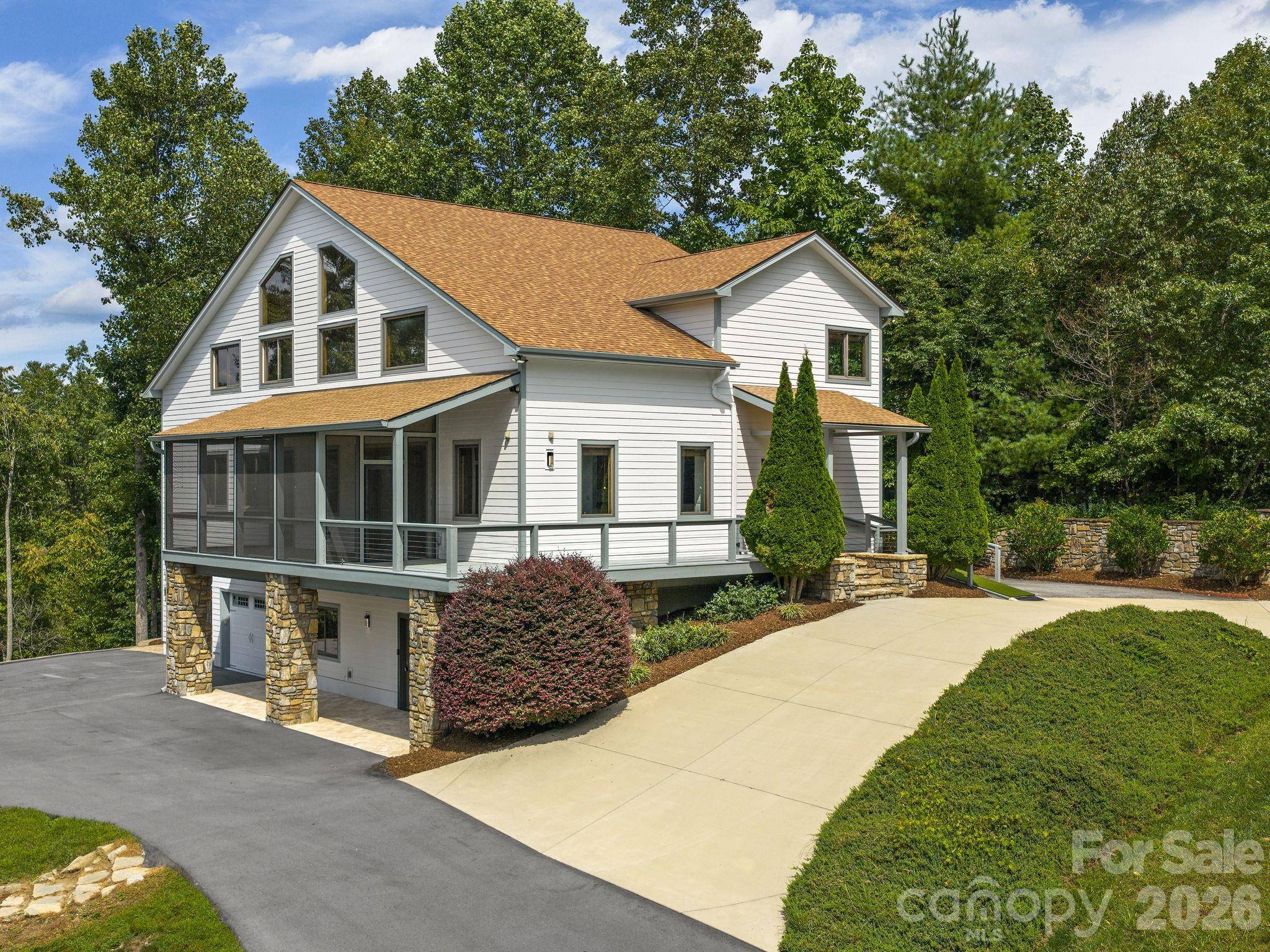248 Wisdom Cove RD, Flat Rock, NC 28731