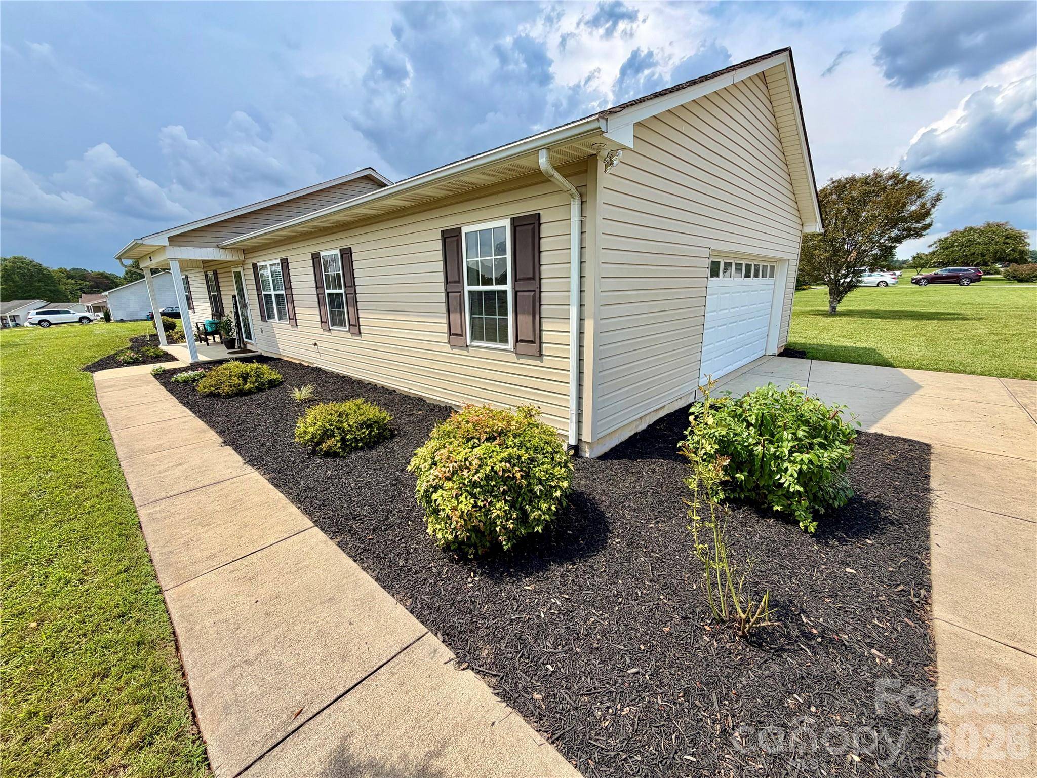 134 Brentwood DR, Taylorsville, NC 28681