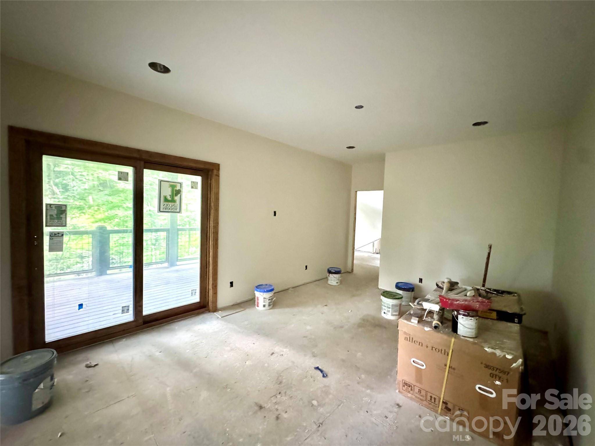 54 Hamlin LN, Mars Hill, NC 28754