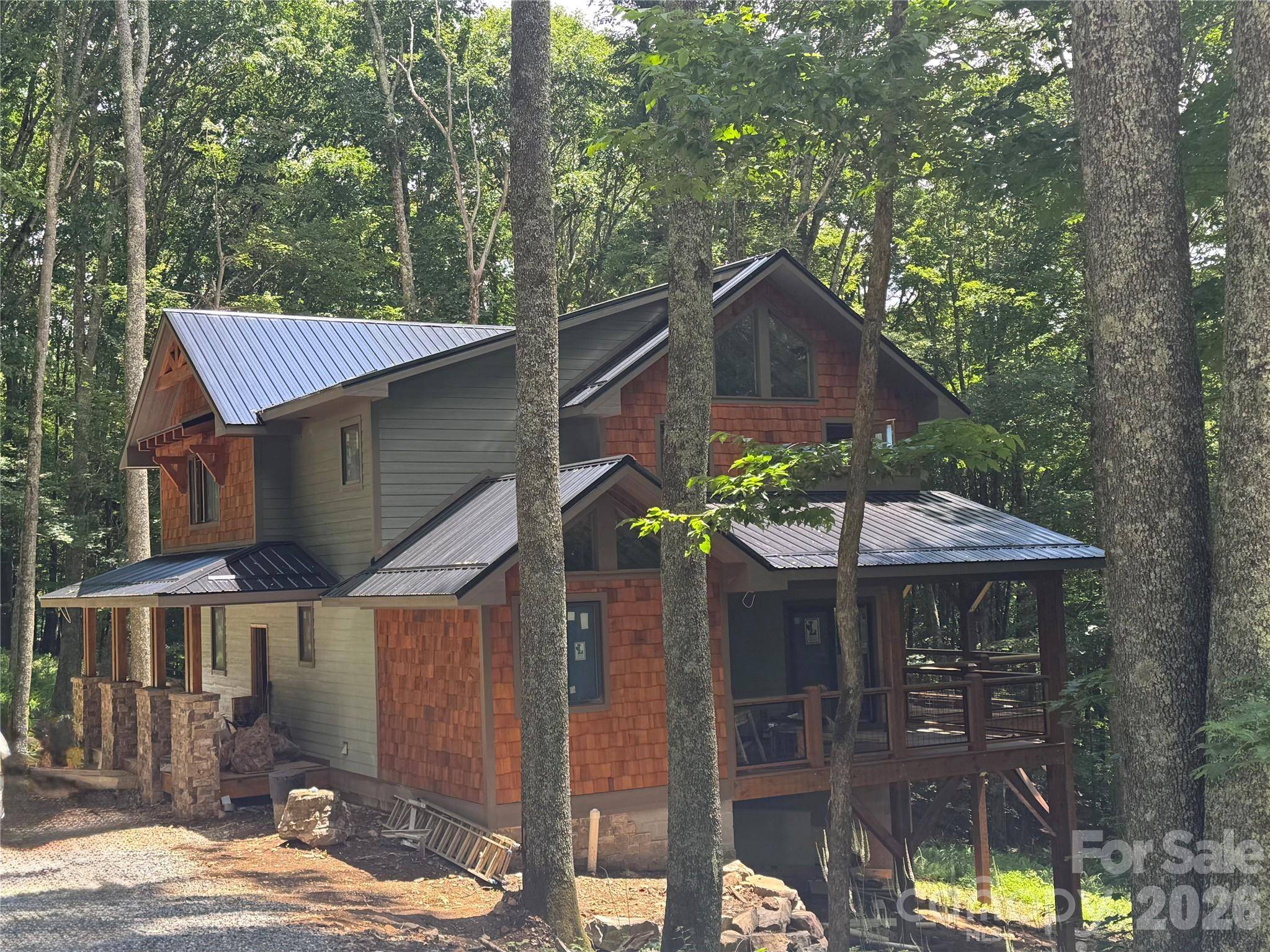 54 Hamlin LN, Mars Hill, NC 28754