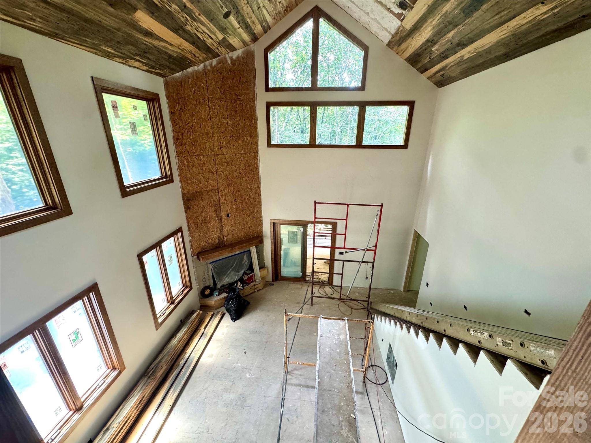 54 Hamlin LN, Mars Hill, NC 28754