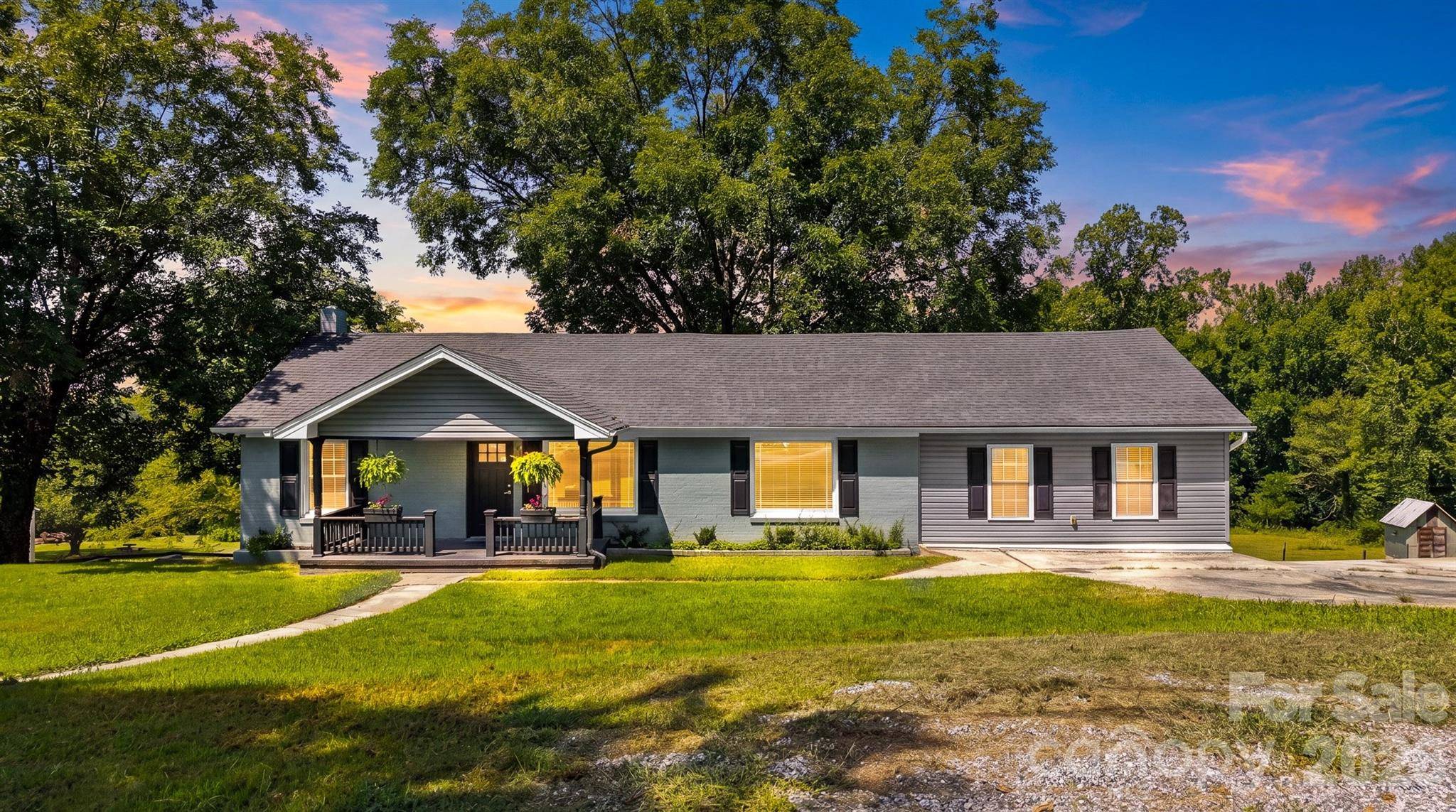 1164 Bradford Mountain RD, Lenoir, NC 28645