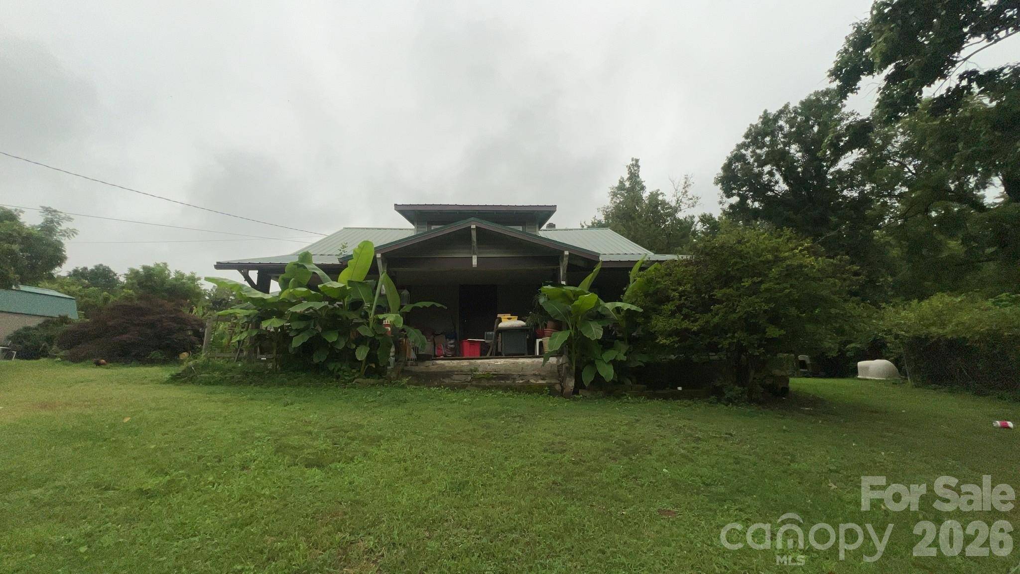 5 Eller Cove RD, Weaverville, NC 28787