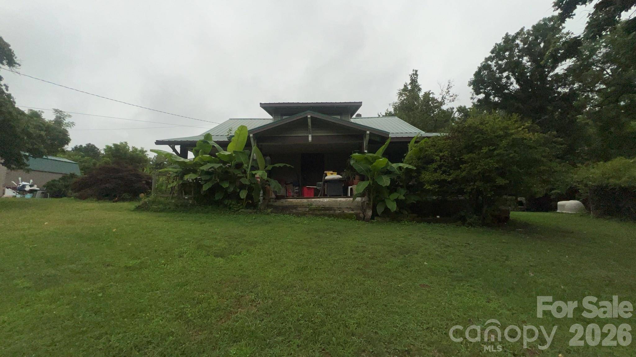 5 Eller Cove RD, Weaverville, NC 28787