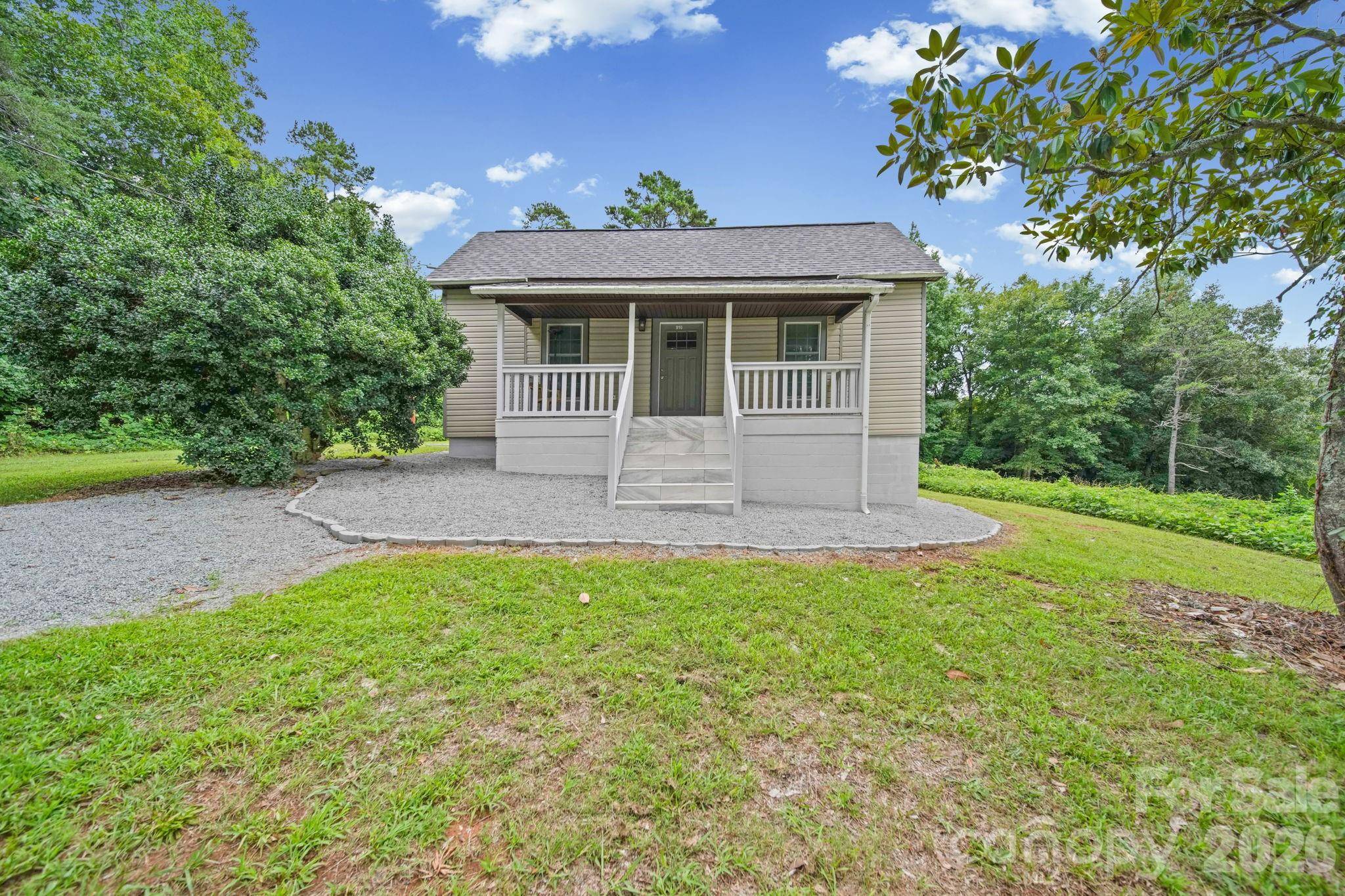 910 Hopewell Church RD, Catawba, NC 28609