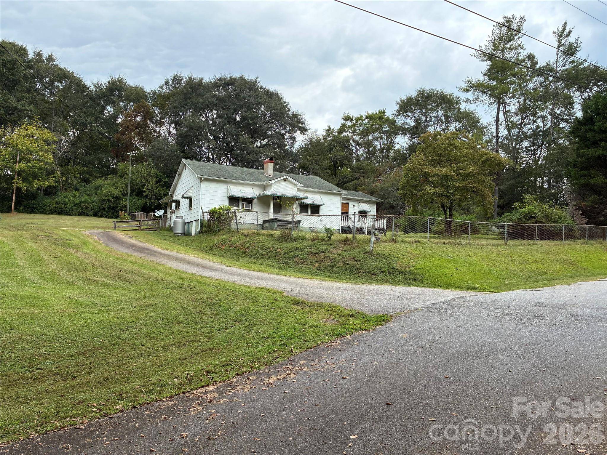 206 Railroad ST, Mooresboro, NC 28114