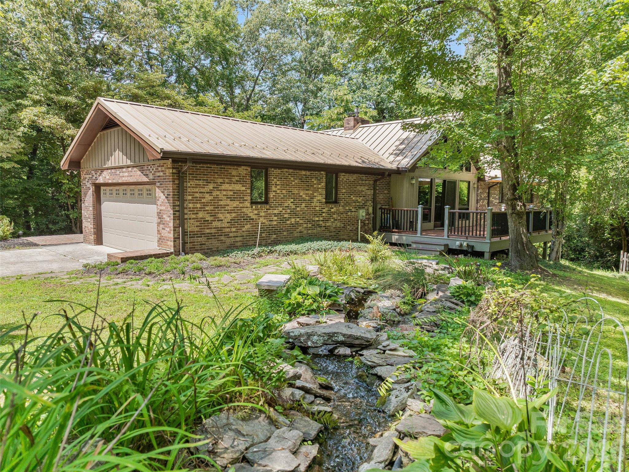 201 Valeria LN, Pisgah Forest, NC 28768