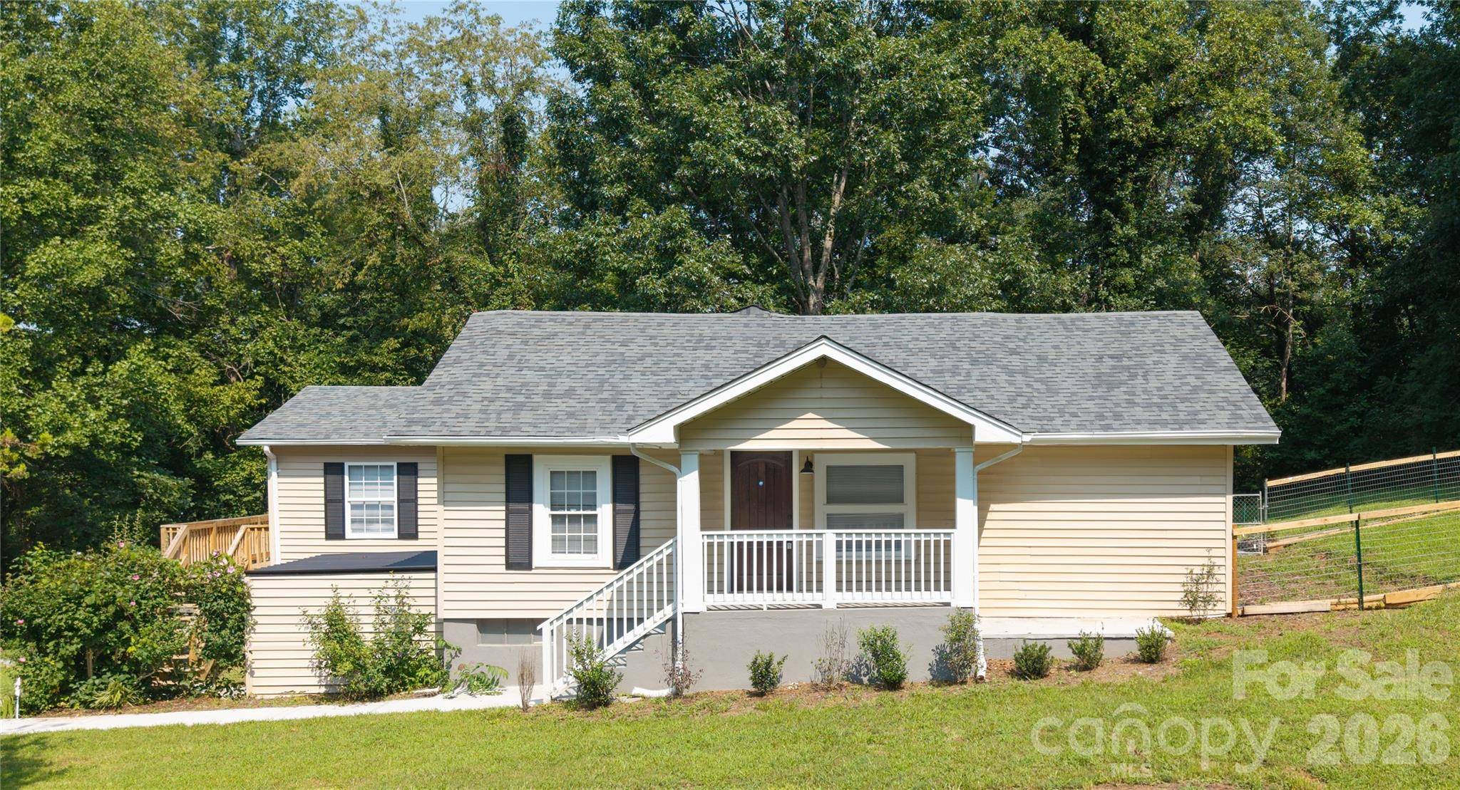 1240 Piedmont DR NW, Lenoir, NC 28645