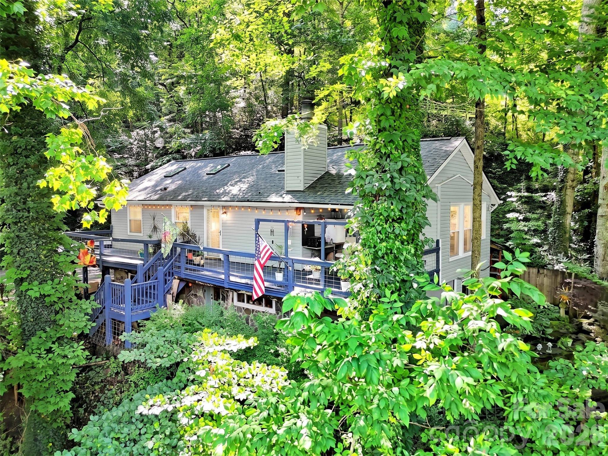20 Seminole DR, Maggie Valley, NC 28751