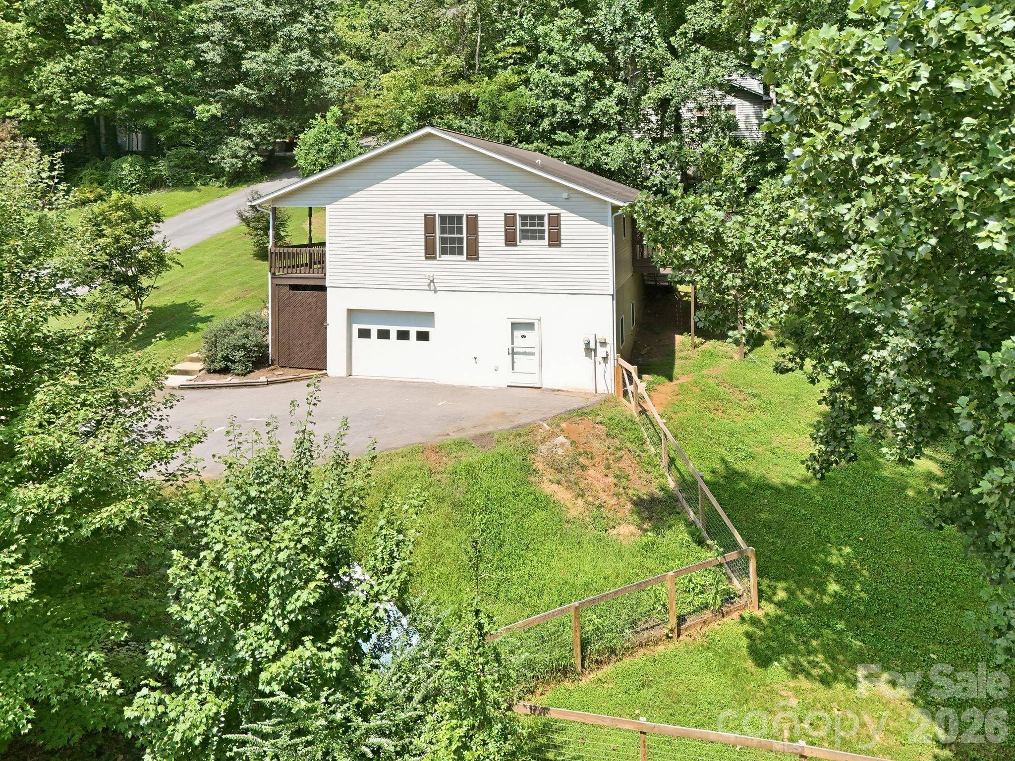 16 Westwood DR, Candler, NC 28715