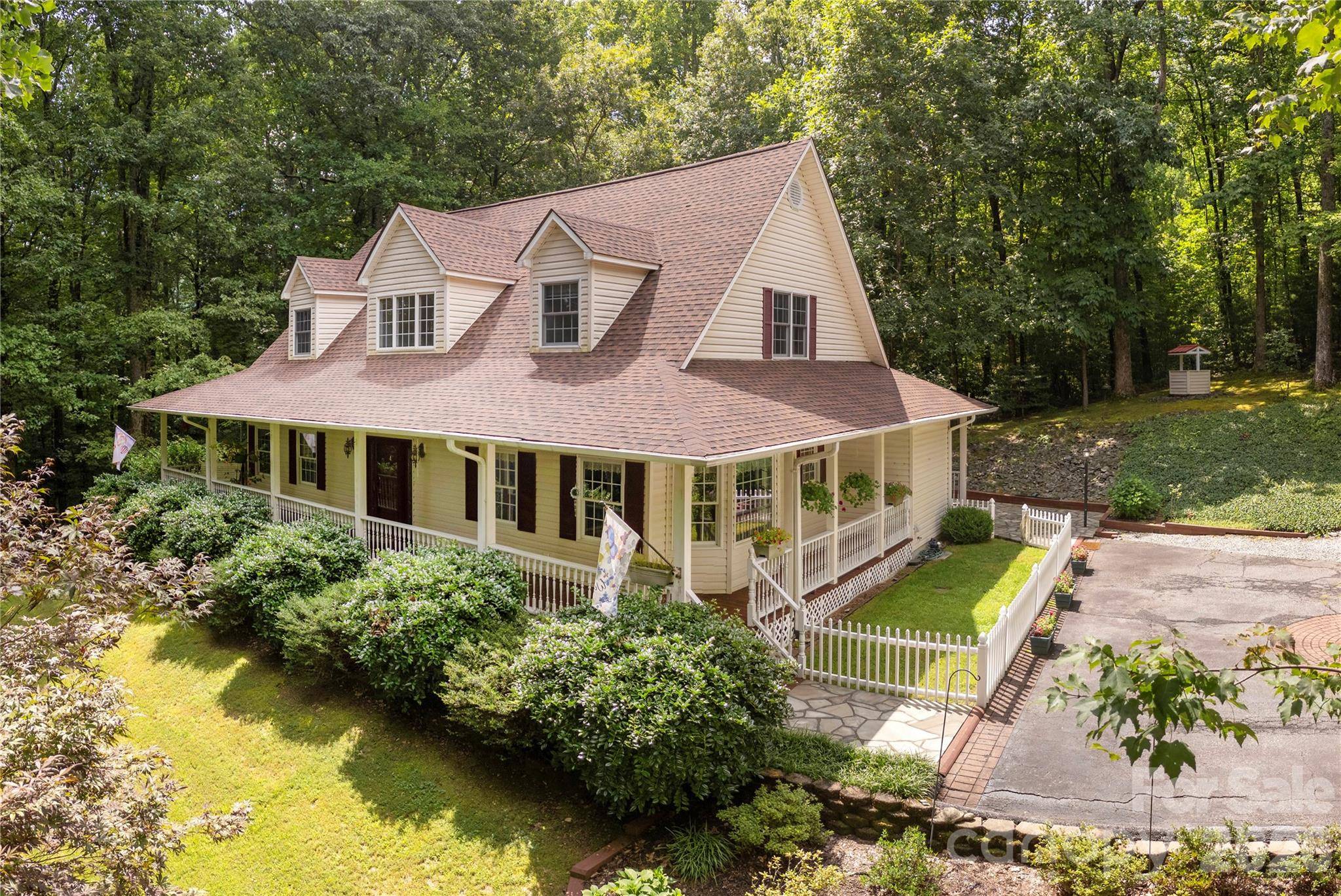 1043 Berea Church RD, Hendersonville, NC 28739
