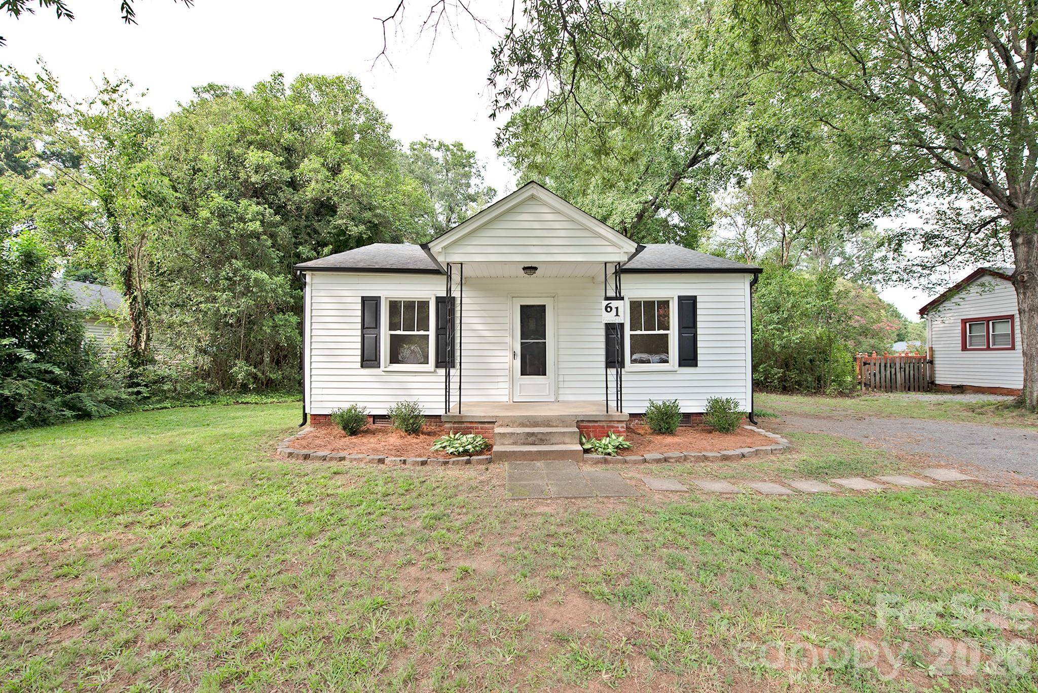 61 Pinecrest DR SW, Concord, NC 28027