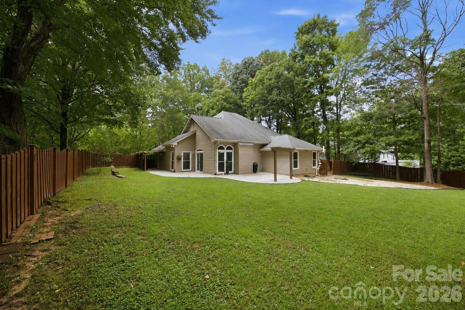 7134 Forest Hills DR, Denver, NC 28037