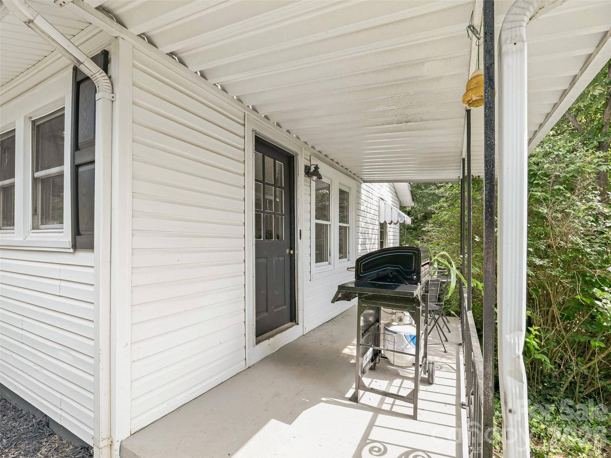 6 Bradford CIR, Candler, NC 28715