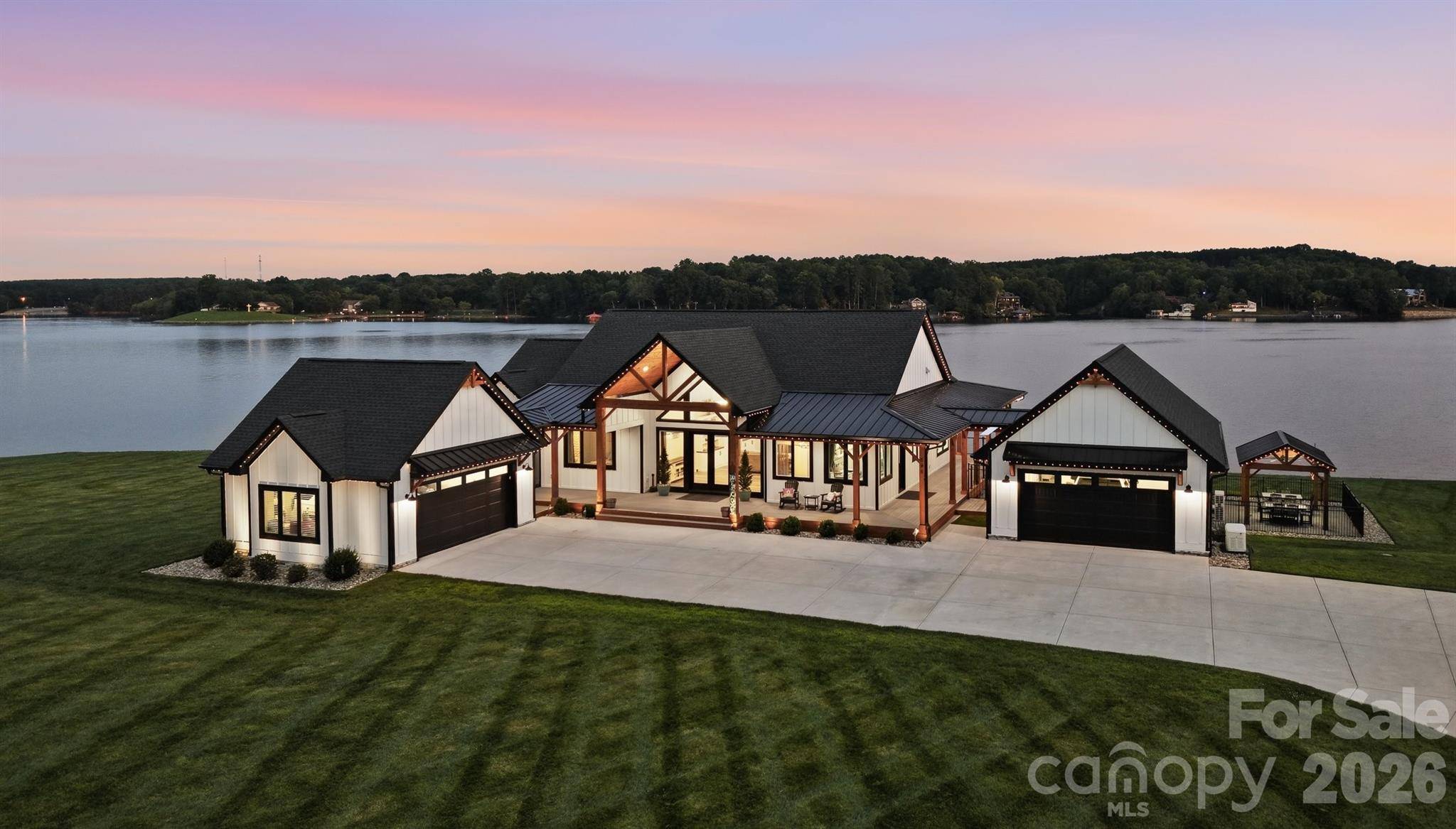 698 Sam Poole LN, Taylorsville, NC 28681