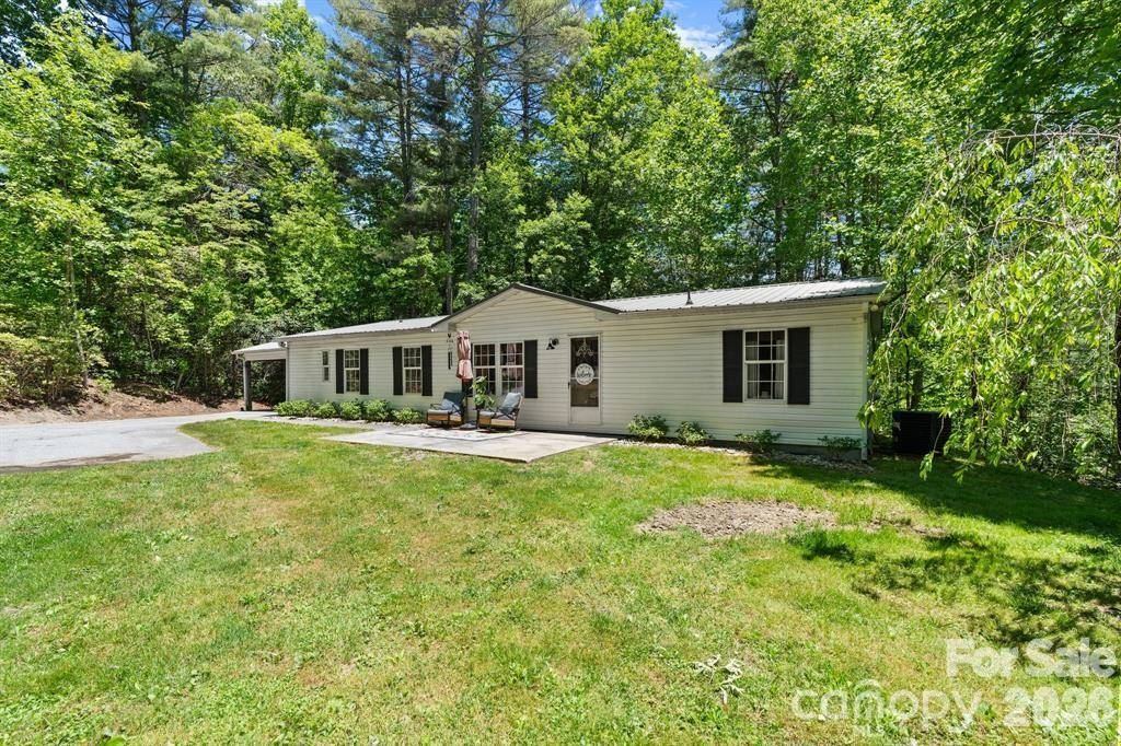 122 Fallswood CT, Hendersonville, NC 28739