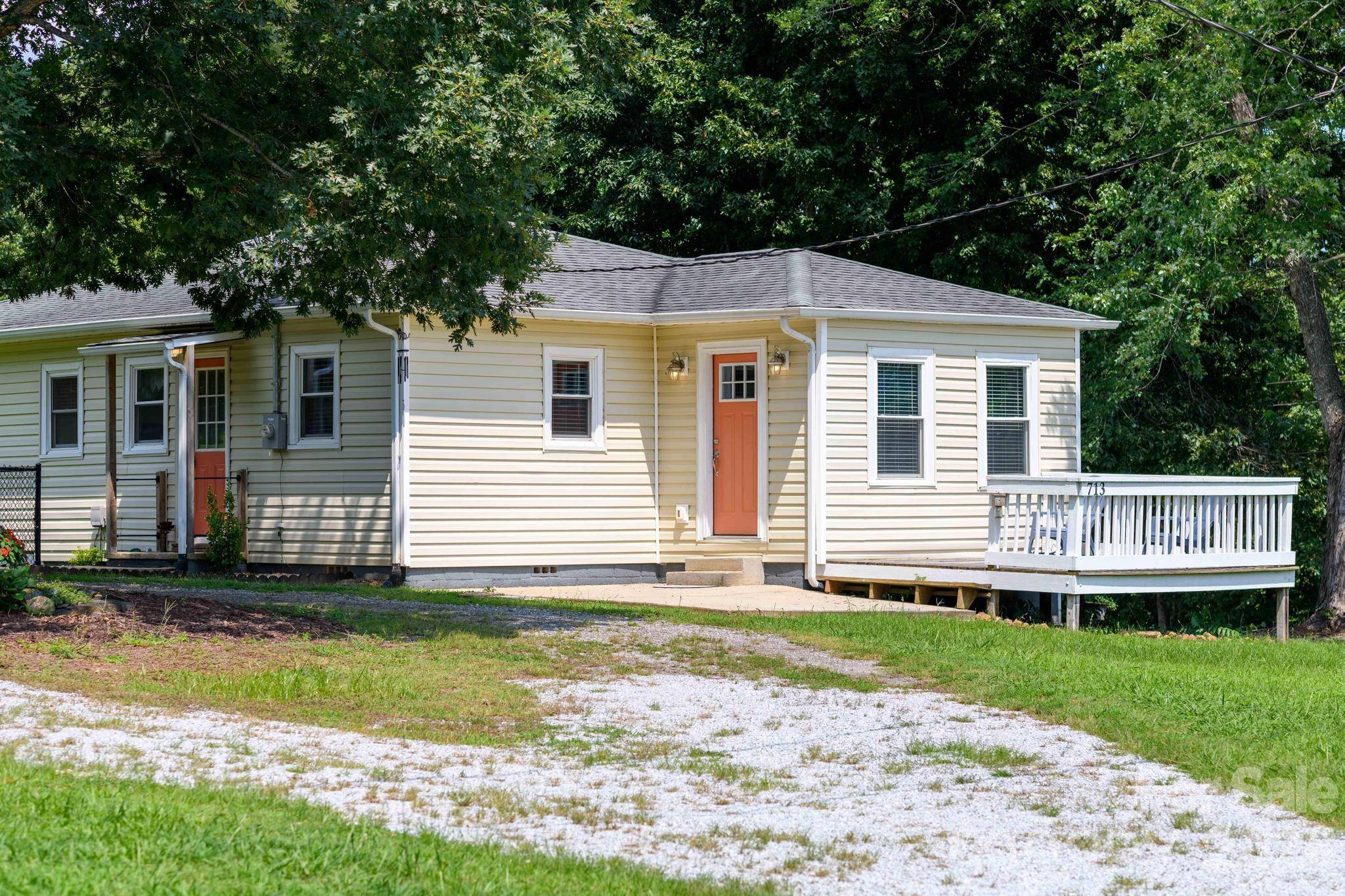 713 Wilmont ST SW, Lenoir, NC 28645