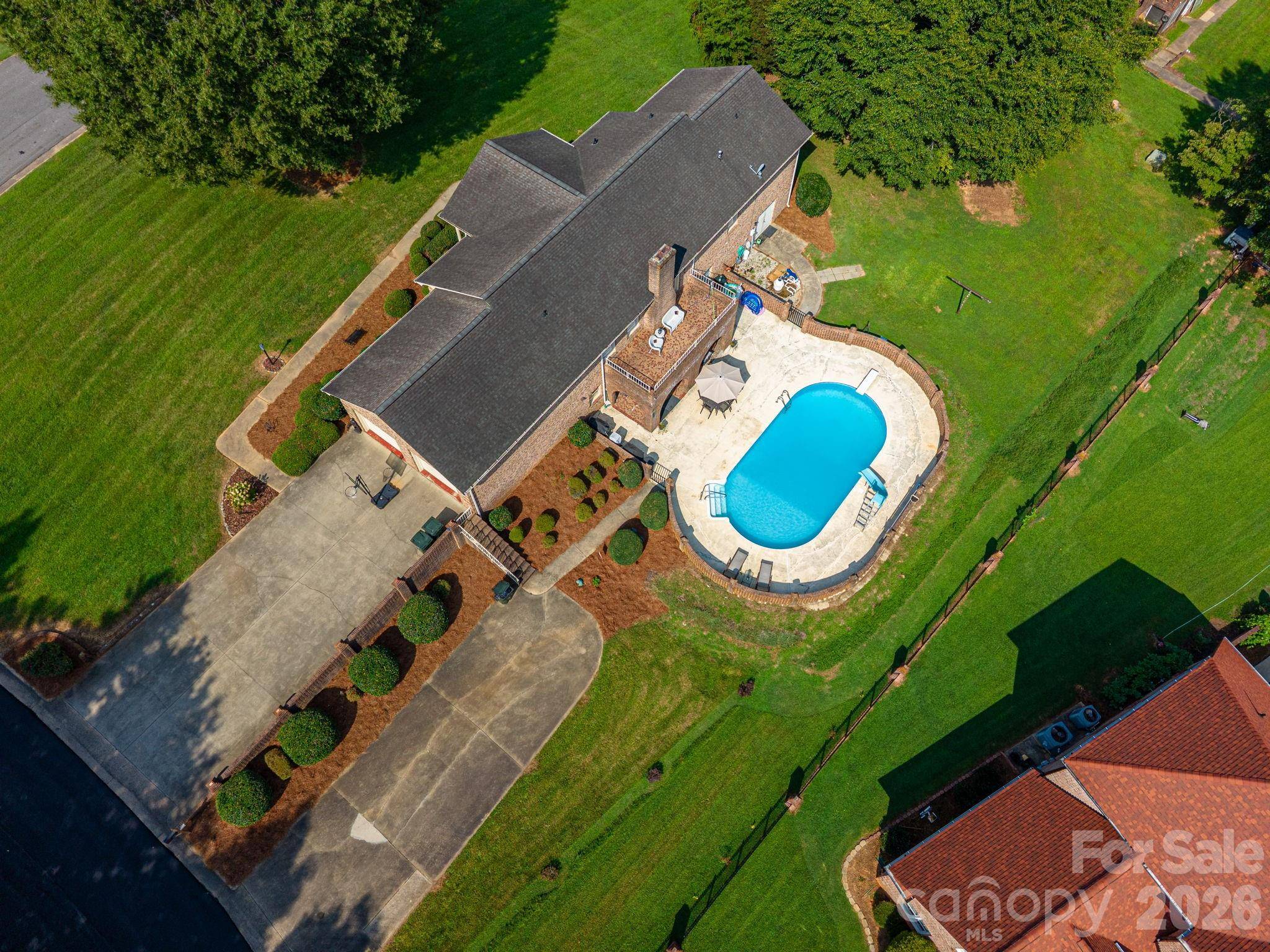 1000 Country Club DR, Cherryville, NC 28021