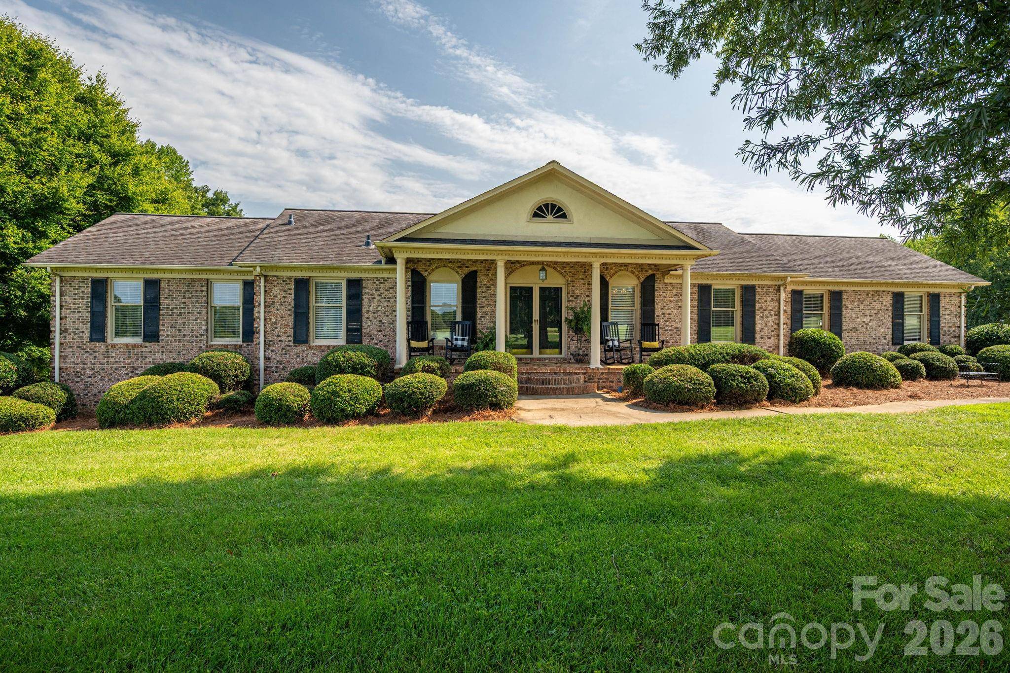 1000 Country Club DR, Cherryville, NC 28021