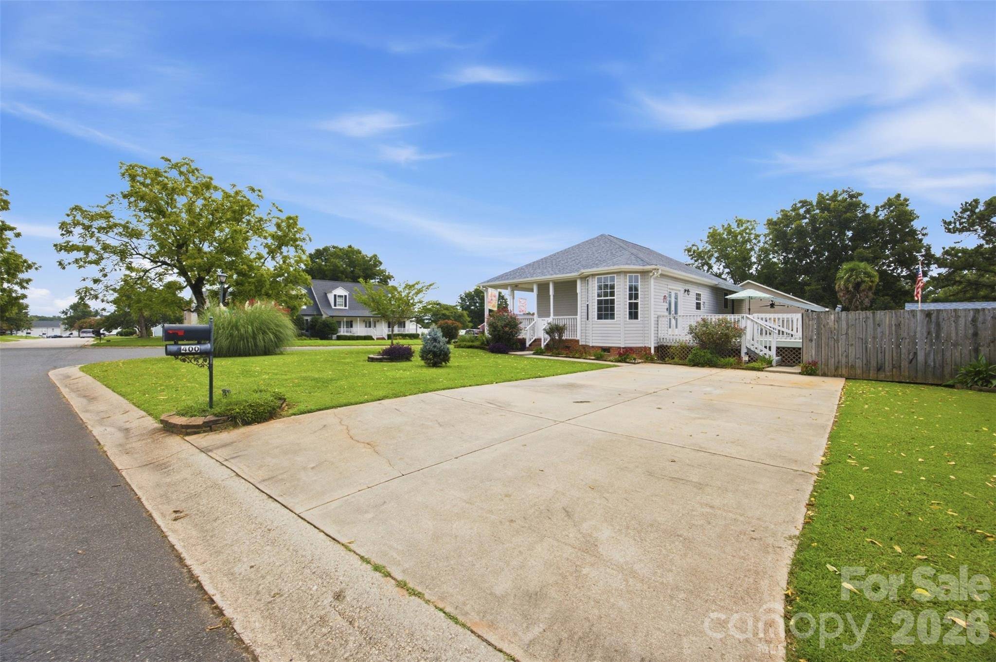 400 Brookhollow DR, York, SC 29745
