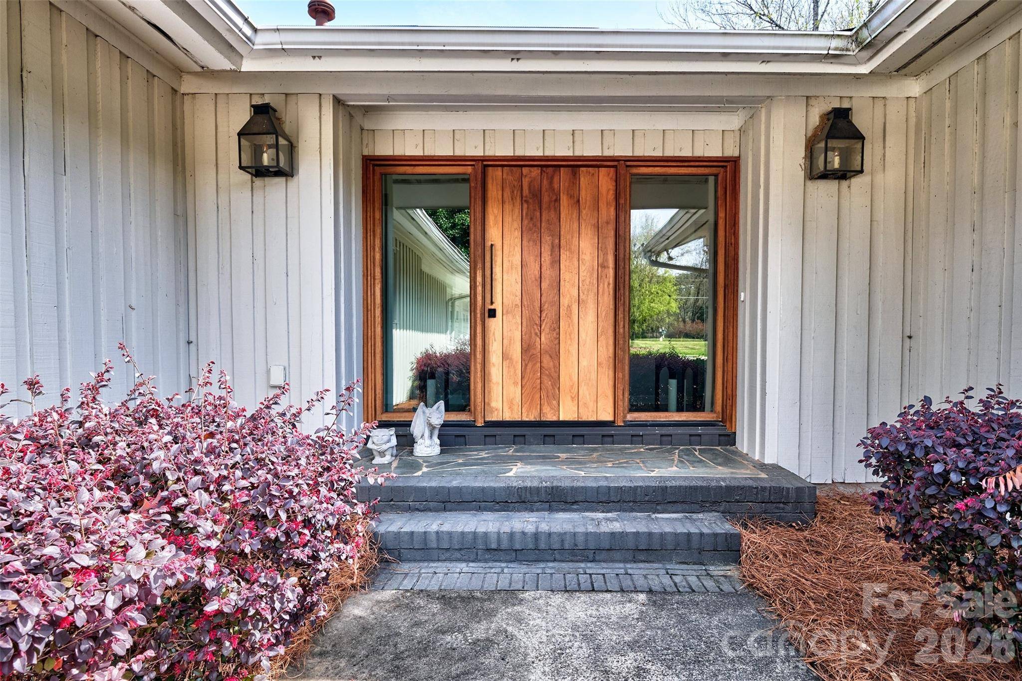 27 Apple Orchard LN, Lake Wylie, SC 29710