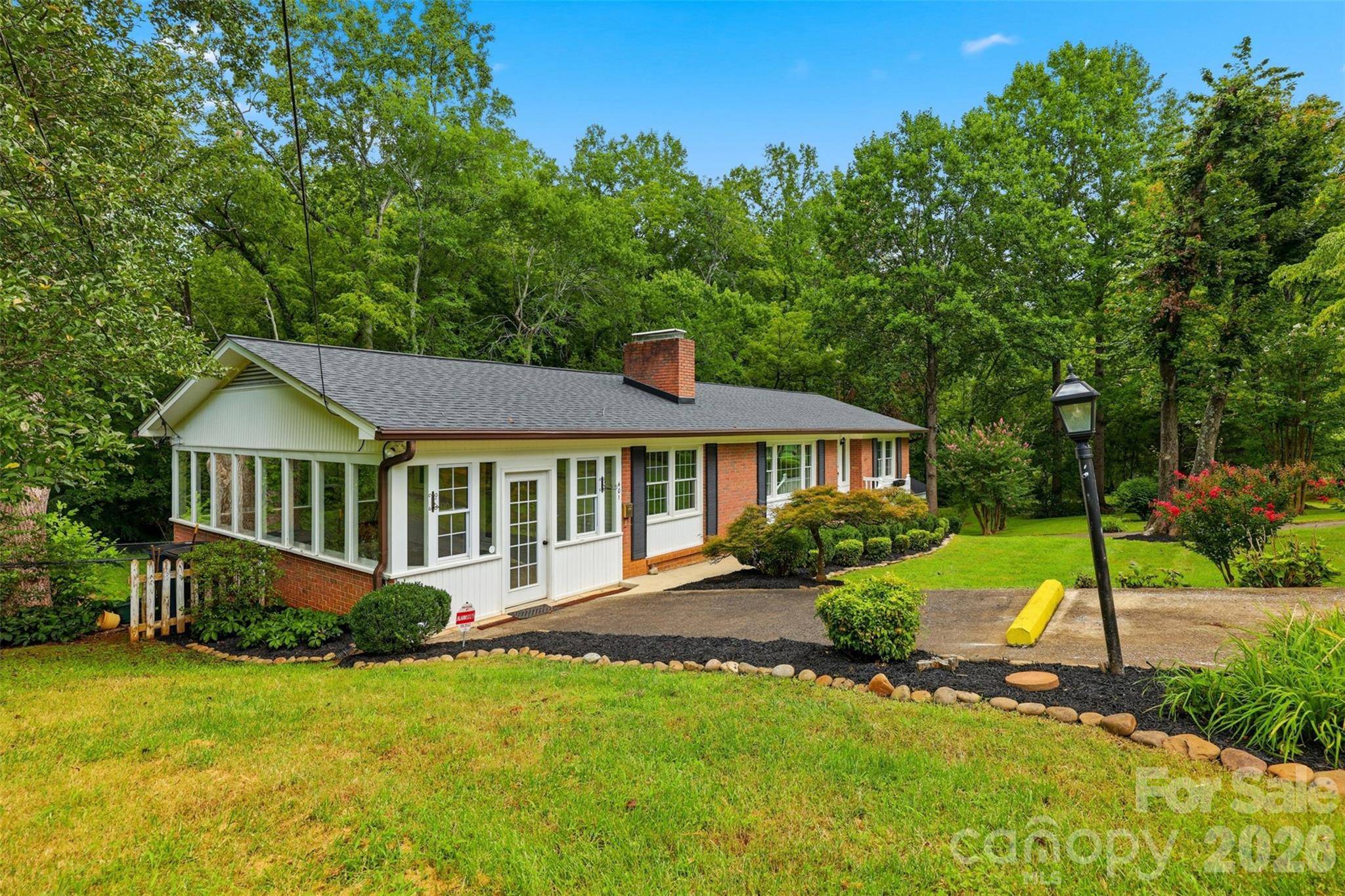 401 S East End AVE, Statesville, NC 28677