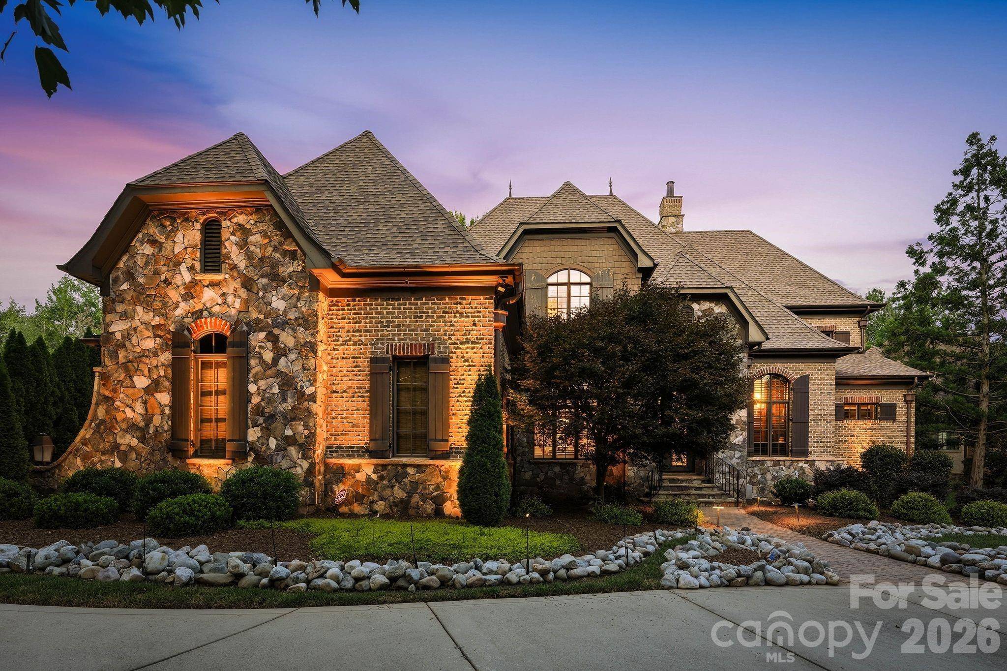 7924 Skye Lochs DR, Waxhaw, NC 28173
