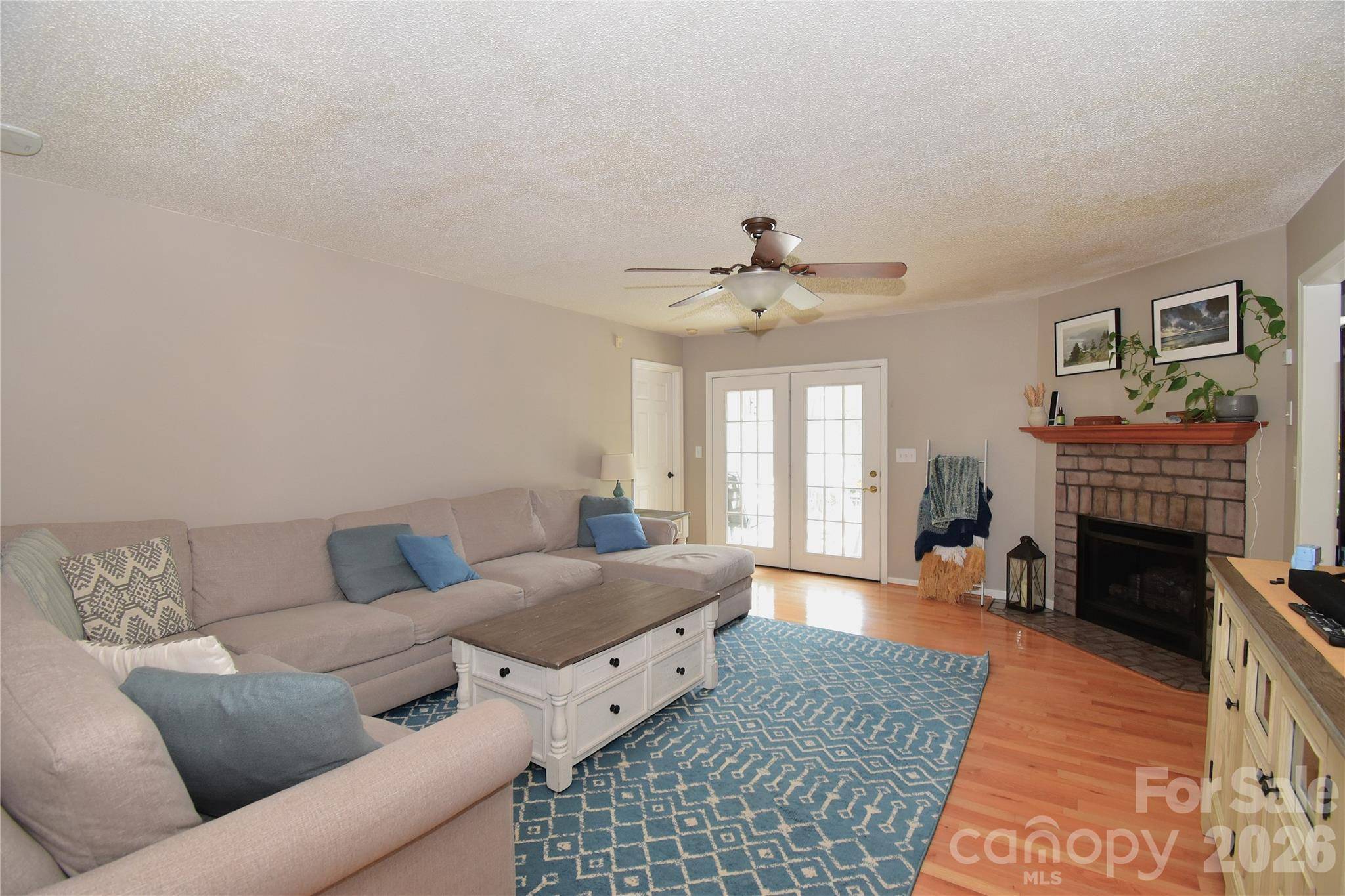 36 Cardinal LN, Candler, NC 28715