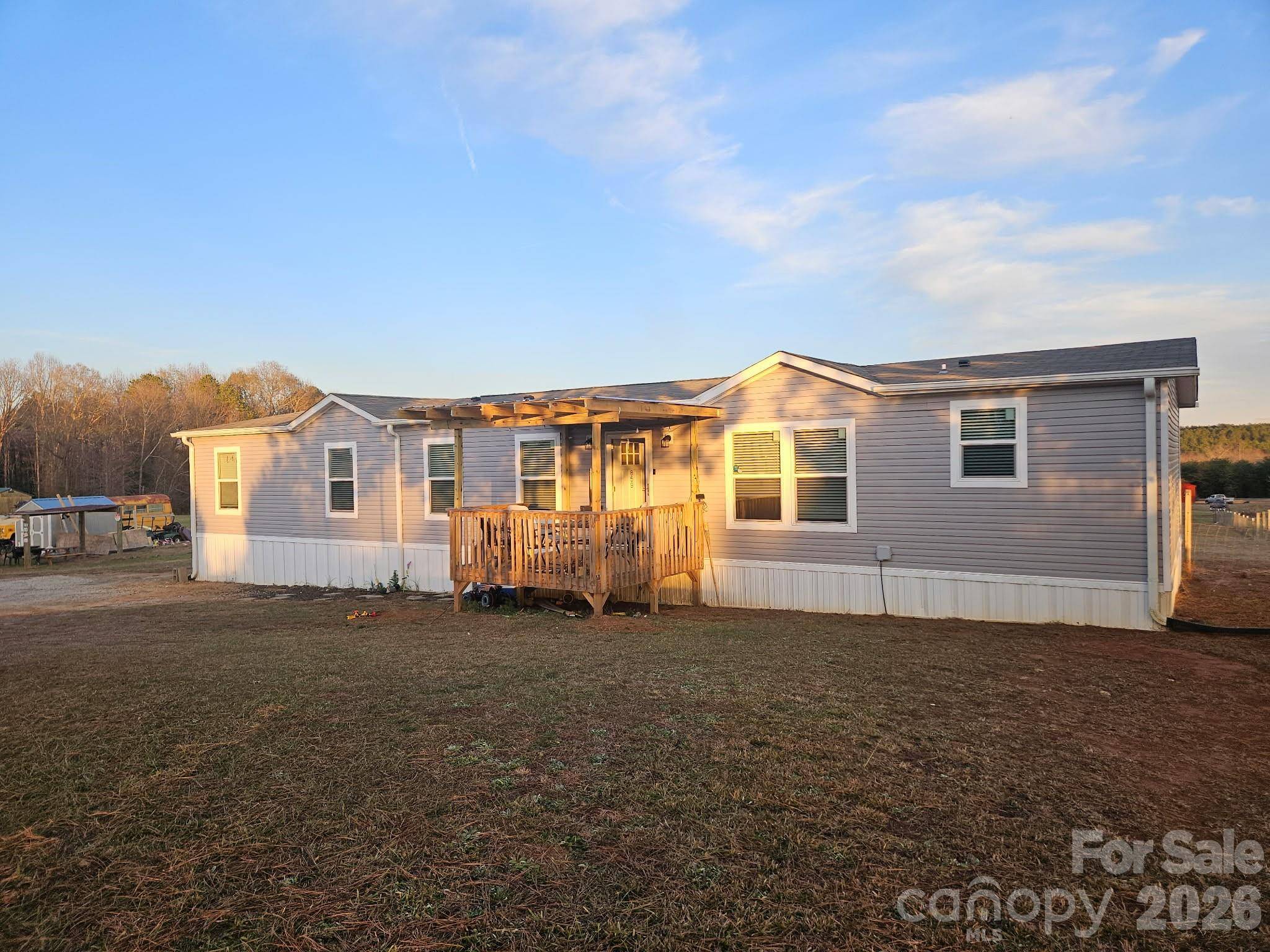 859 Henry Jenkins RD, Mooresboro, NC 28114