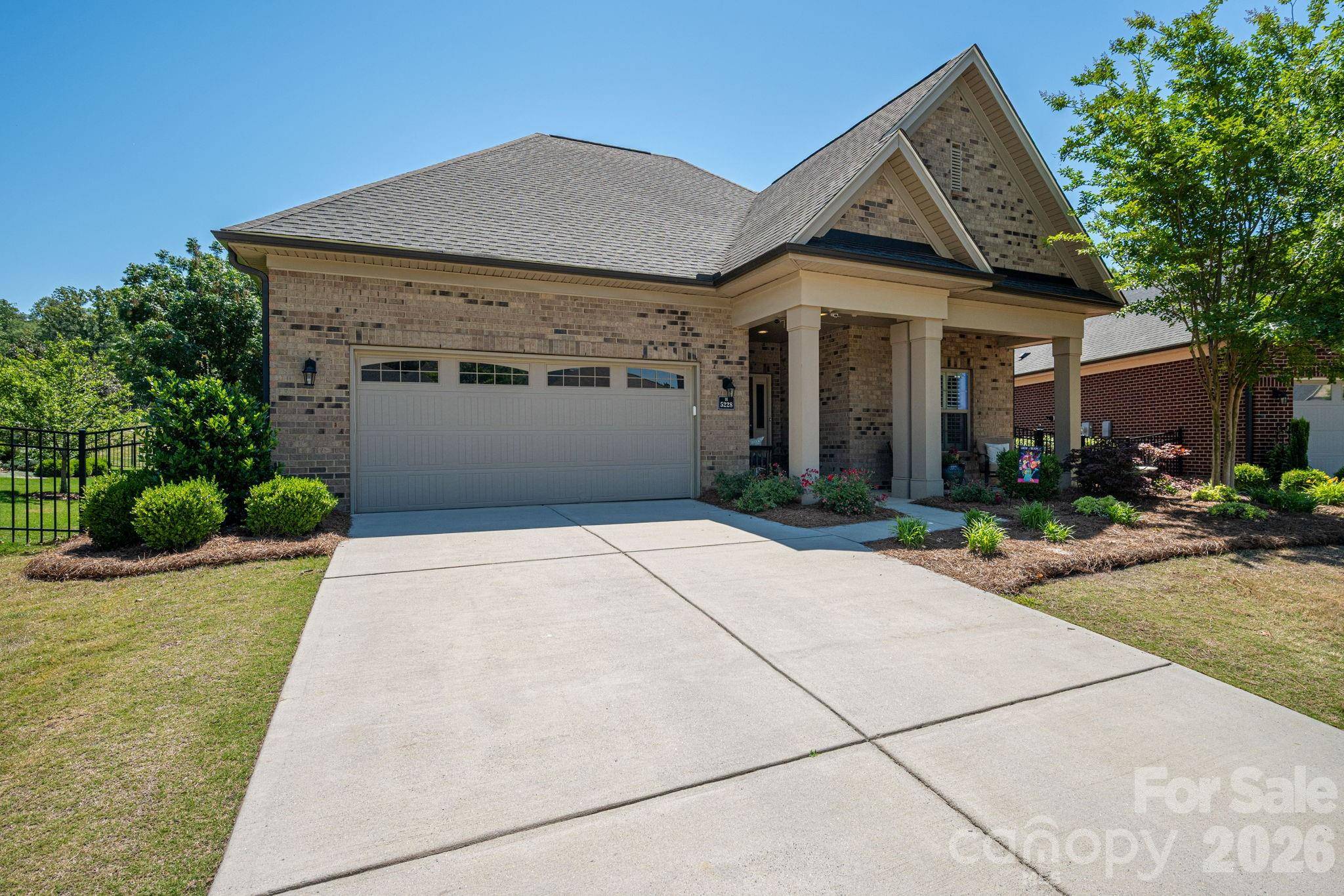 5228 Courtyard LN, Belmont, NC 28012
