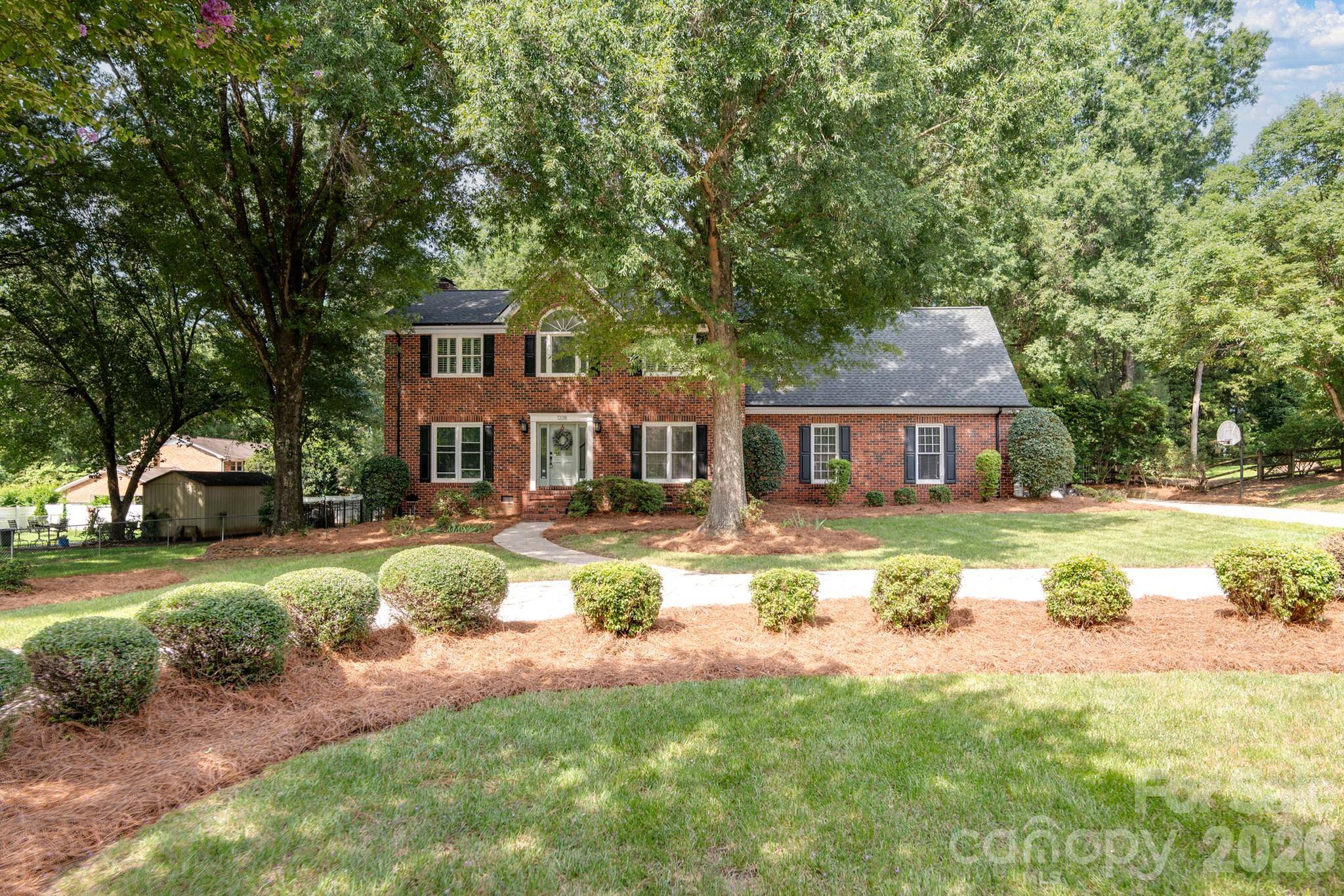 1228 12th Fairway DR NW, Concord, NC 28027