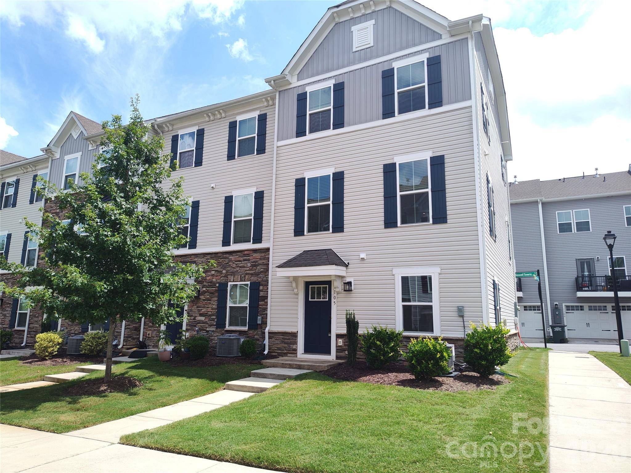 1105 Newell Towns LN, Charlotte, NC 28262