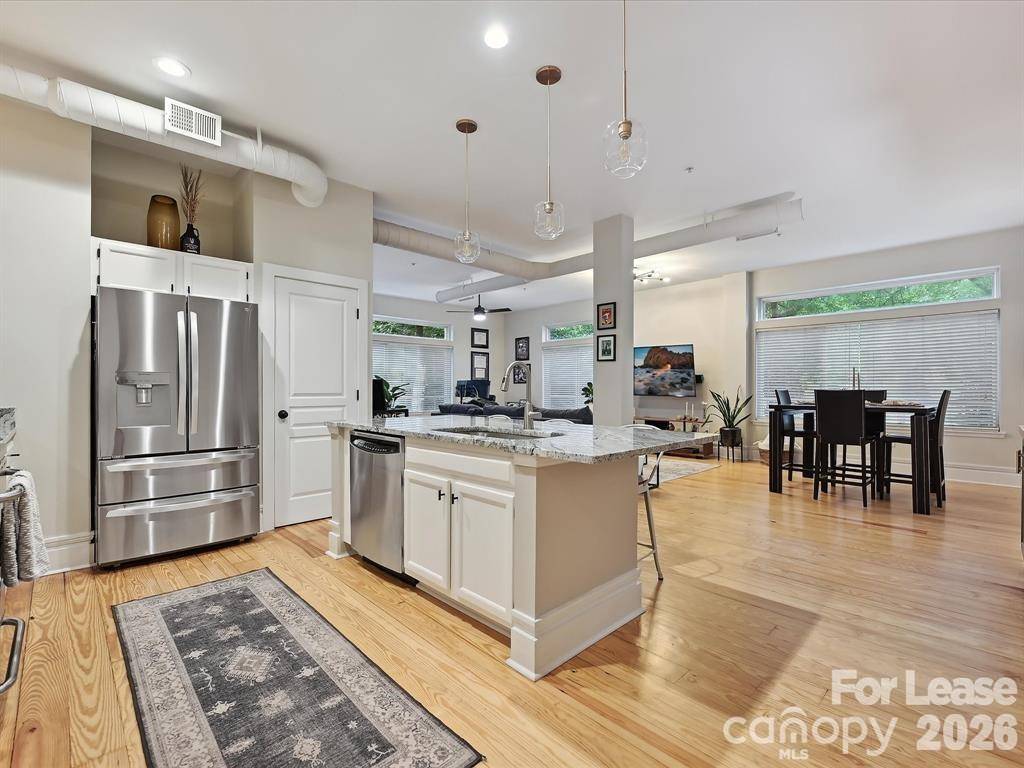 404 N Laurel AVE #11, Charlotte, NC 28204