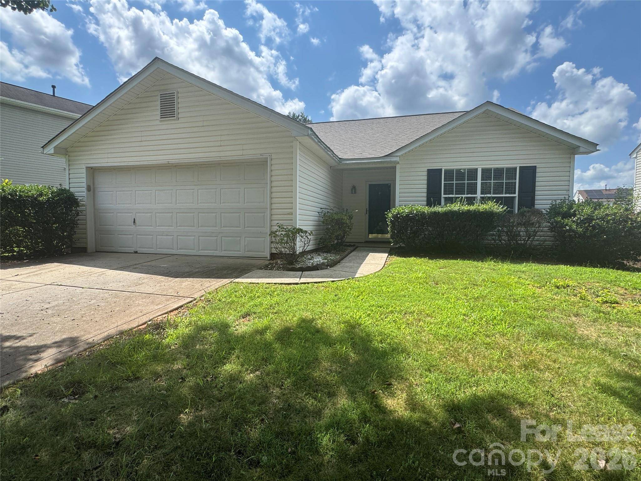521 River View DR, Lowell, NC 28098