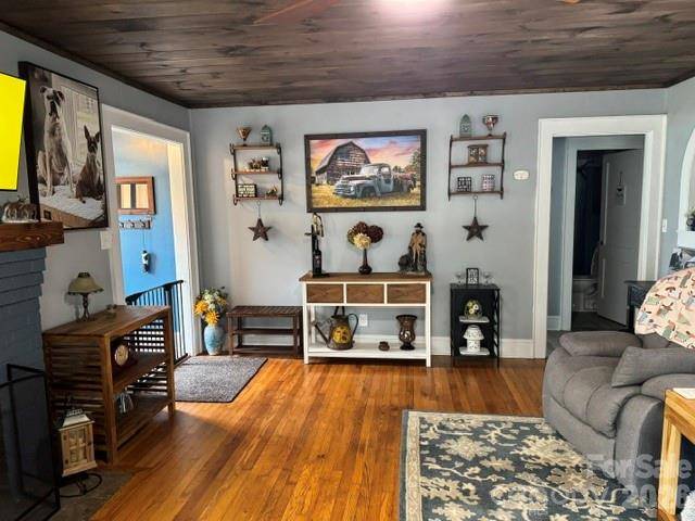 393 Arlington ST, Forest City, NC 28043