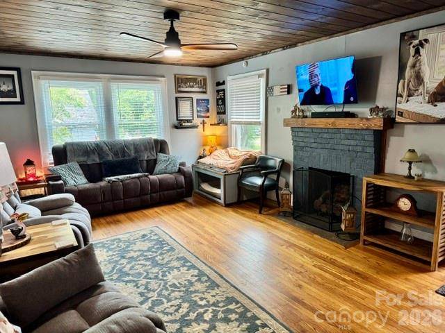 393 Arlington ST, Forest City, NC 28043