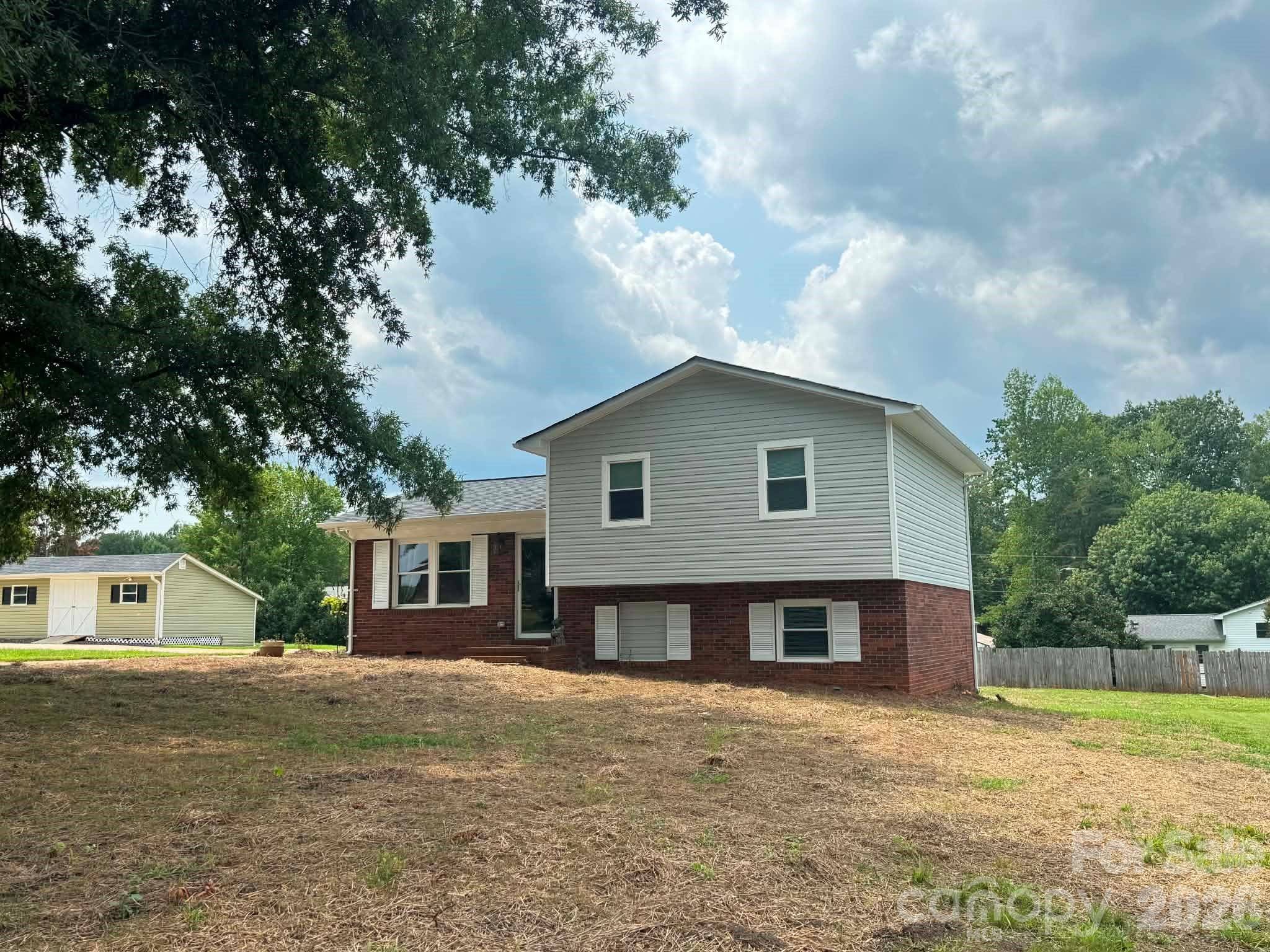 115 Robert DR, State Road, NC 28676
