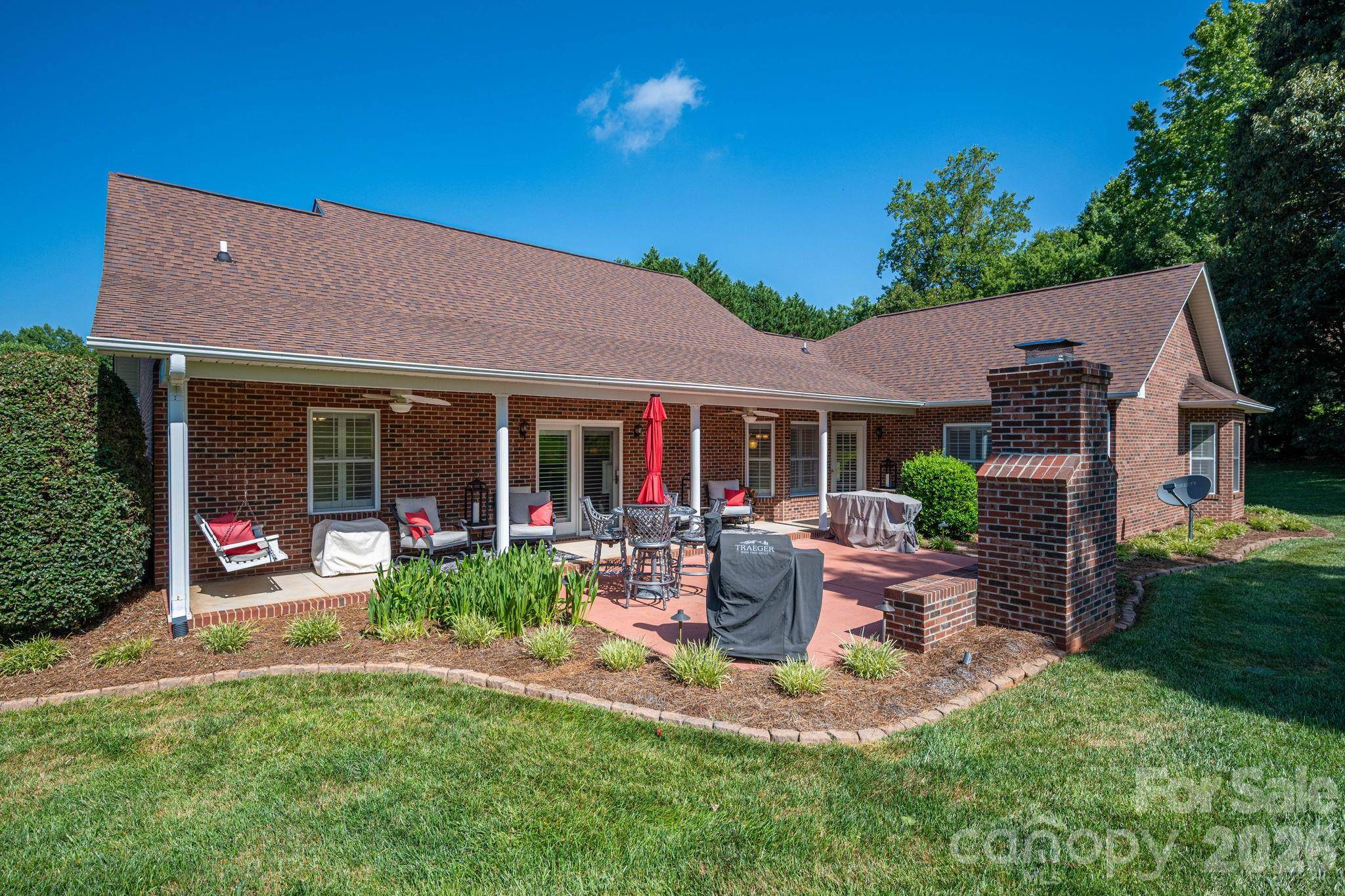 2928 Palmer DR NE, Conover, NC 28613