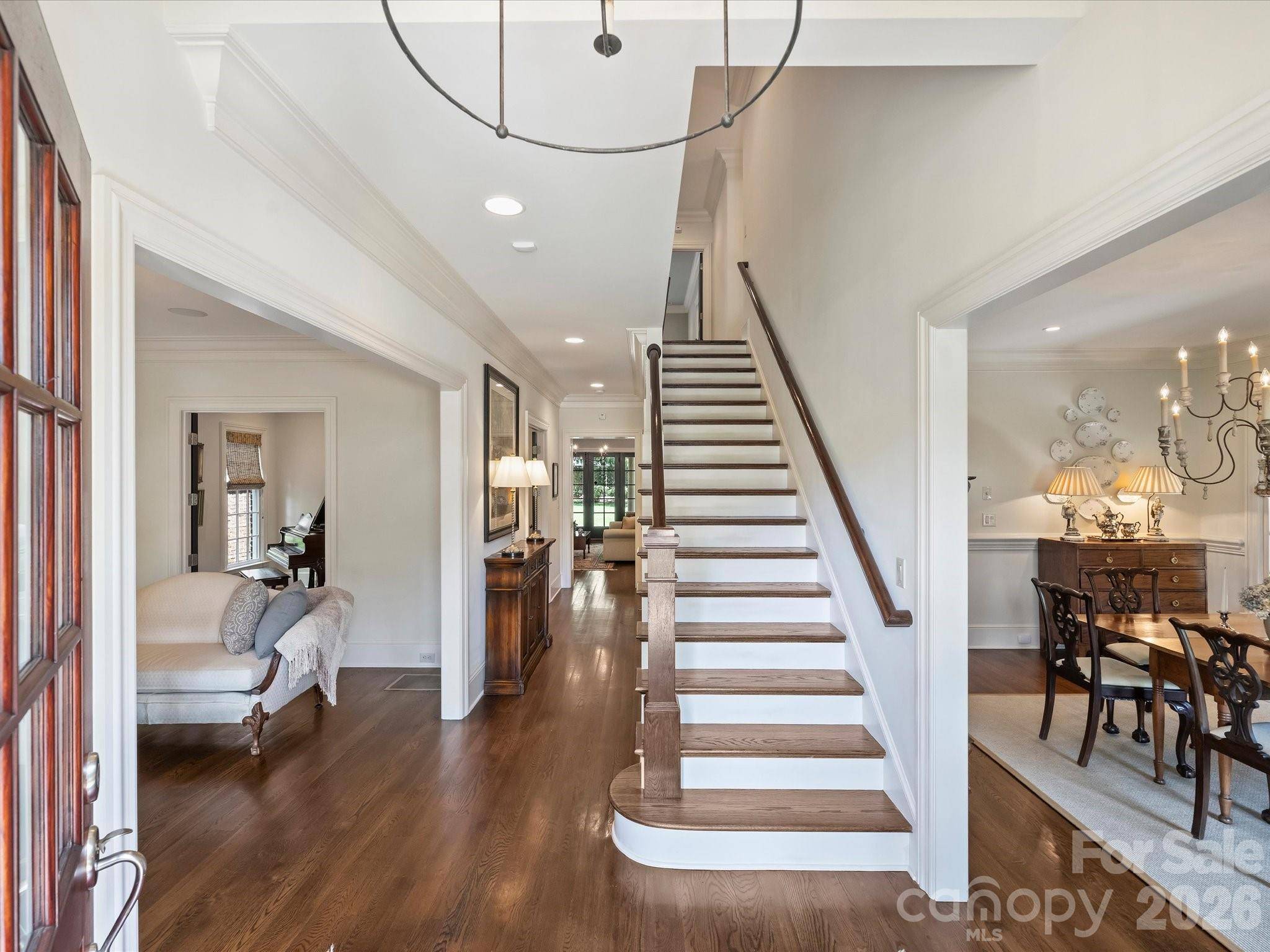 309 Hempstead PL, Charlotte, NC 28207