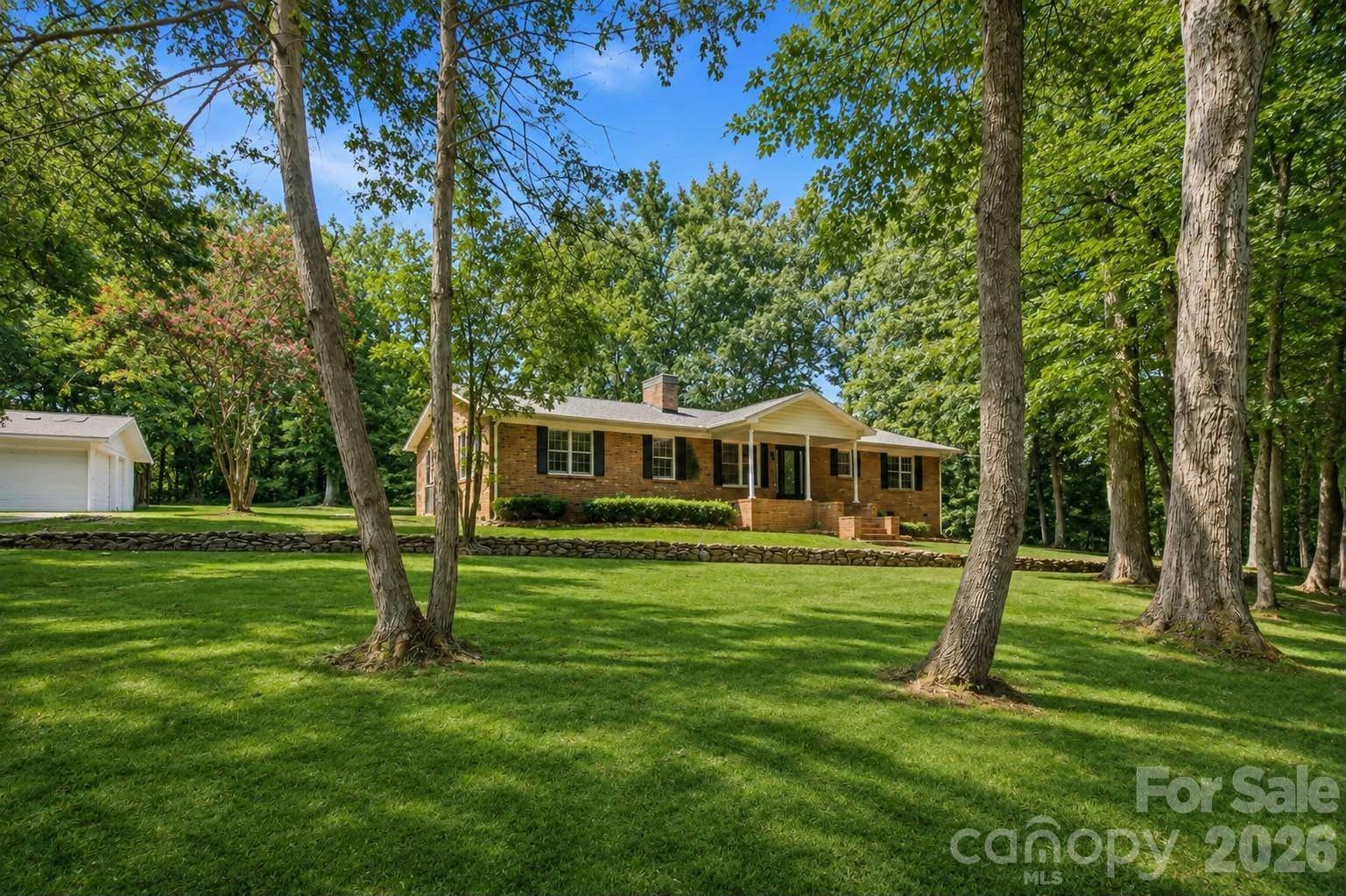 2725 Puetts Chapel RD, Bessemer City, NC 28016